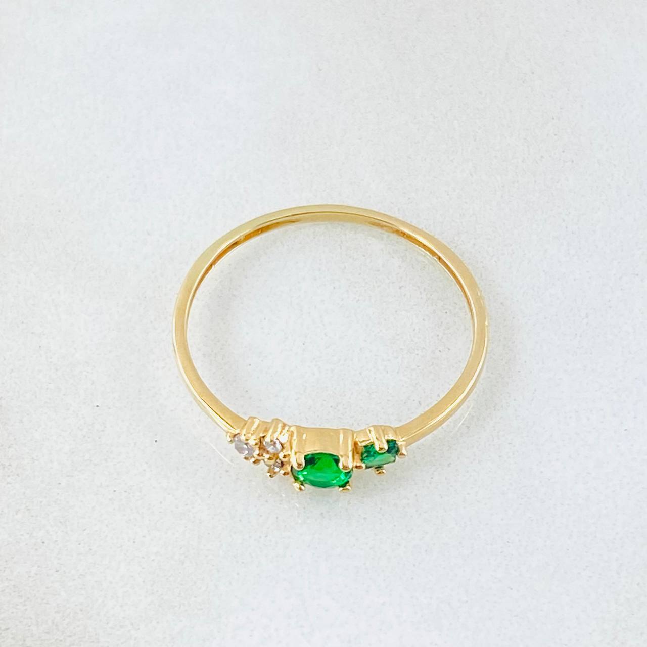 Anillo Solitario Flores Delicadas 1.05gr / T6 3/4 / Oro Amarillo 18K ©