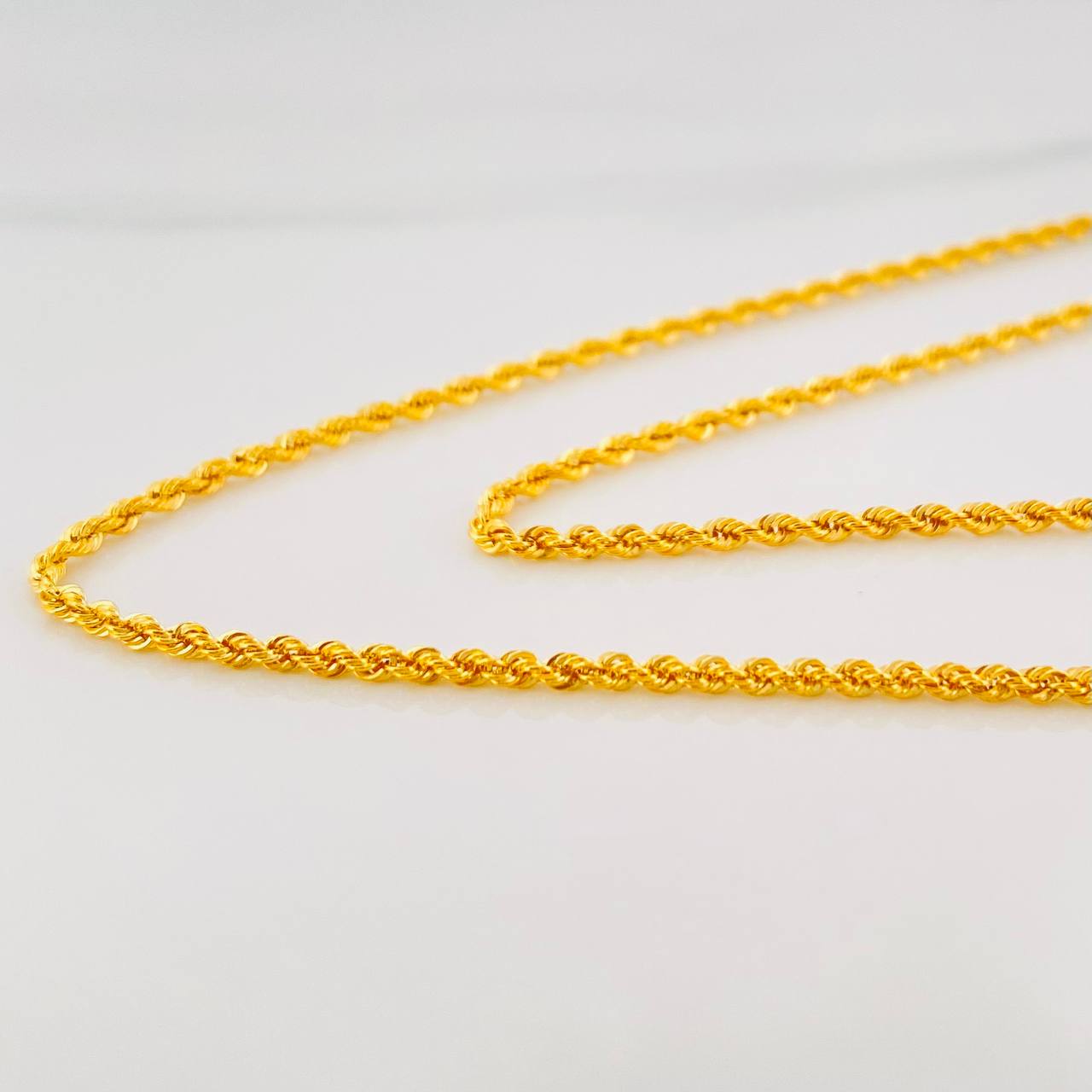 Cadena Lazo 2.05g / 24 in / 1.53mm Oro Amarillo 18K