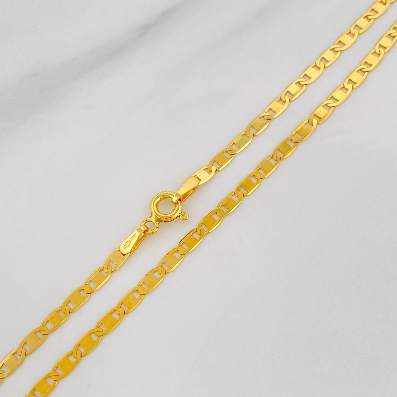Cadena Escalera Plana 4.7g / 50cm / 2.47mm Oro Amarillo 18K