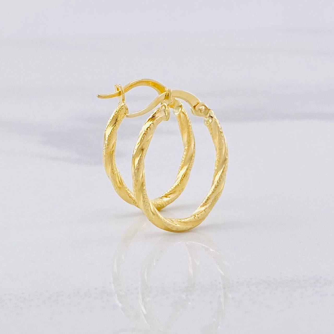 Candongas Mary Ovaladas 1.4g / 1 in Oro Amarillo 18K