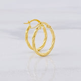 Mary Oval Hoop Earrings 1.35g / 3/4 in 18K Yellow Gold
