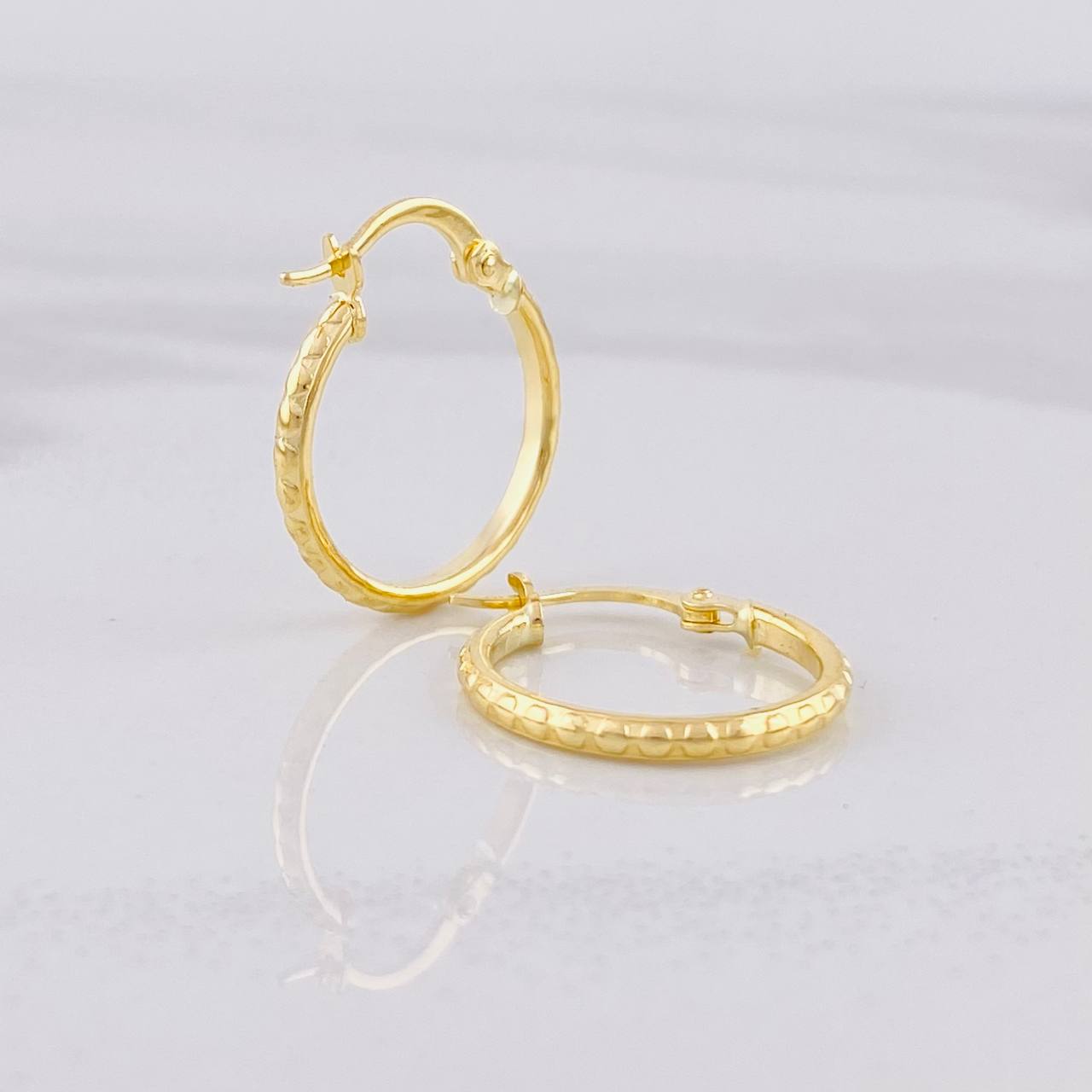 Candongas Serpiente Texturizadas 1.2g / 3/4 in Oro Amarillo 18K