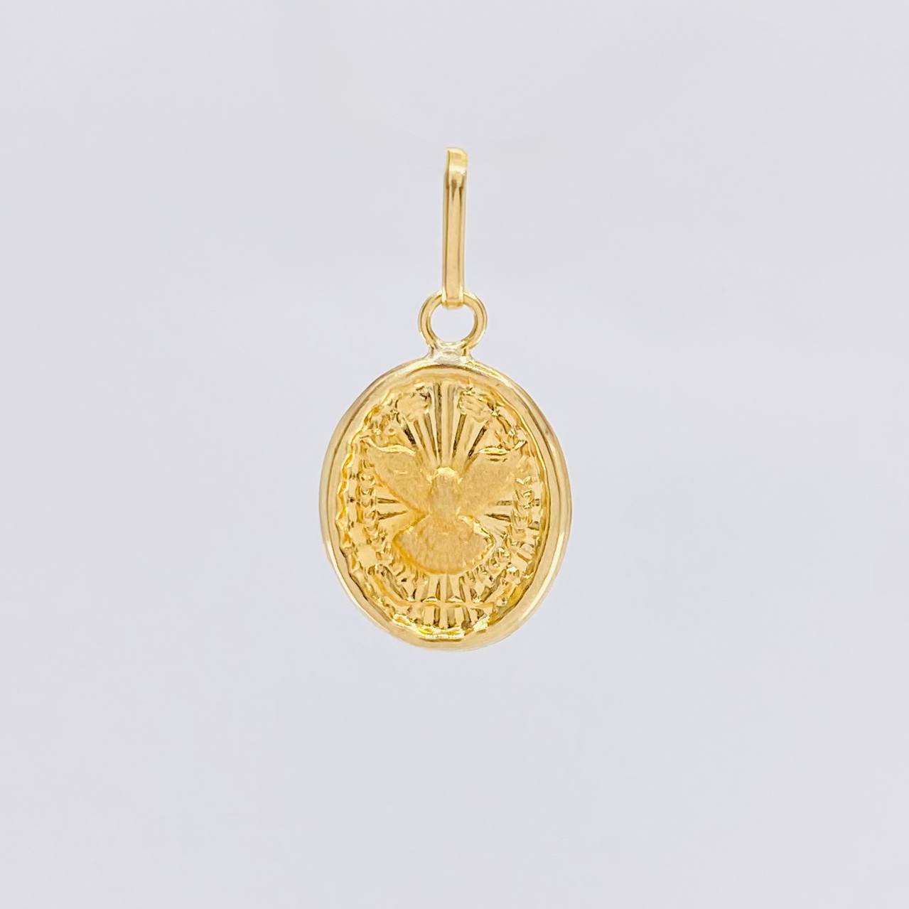 Dije Espíritu Santo Mate 0.6g / 3/4 in Oro Amarillo 18K