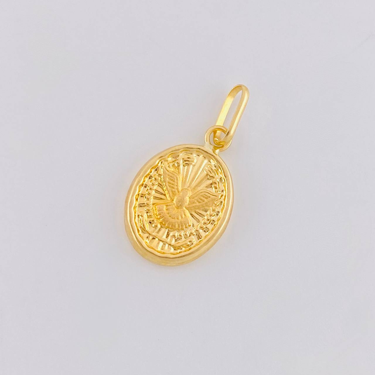 Dije Espíritu Santo Mate 0.6g / 3/4 in Oro Amarillo 18K