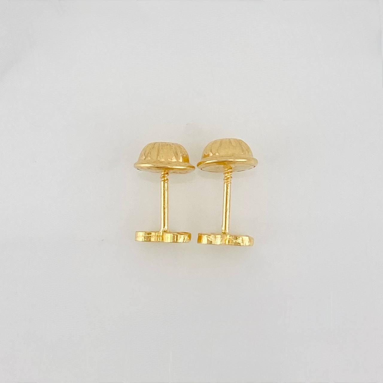 Stud Earrings Heart 0.6g / in / 5.57mm Yellow Gold 18K