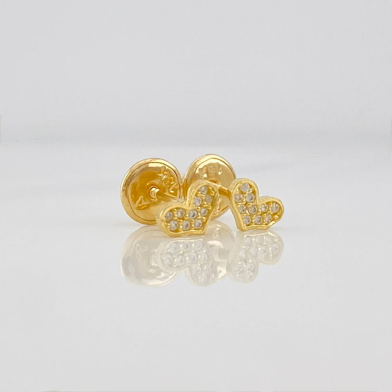 Stud Earrings Heart 0.6g / in / 5.57mm Yellow Gold 18K