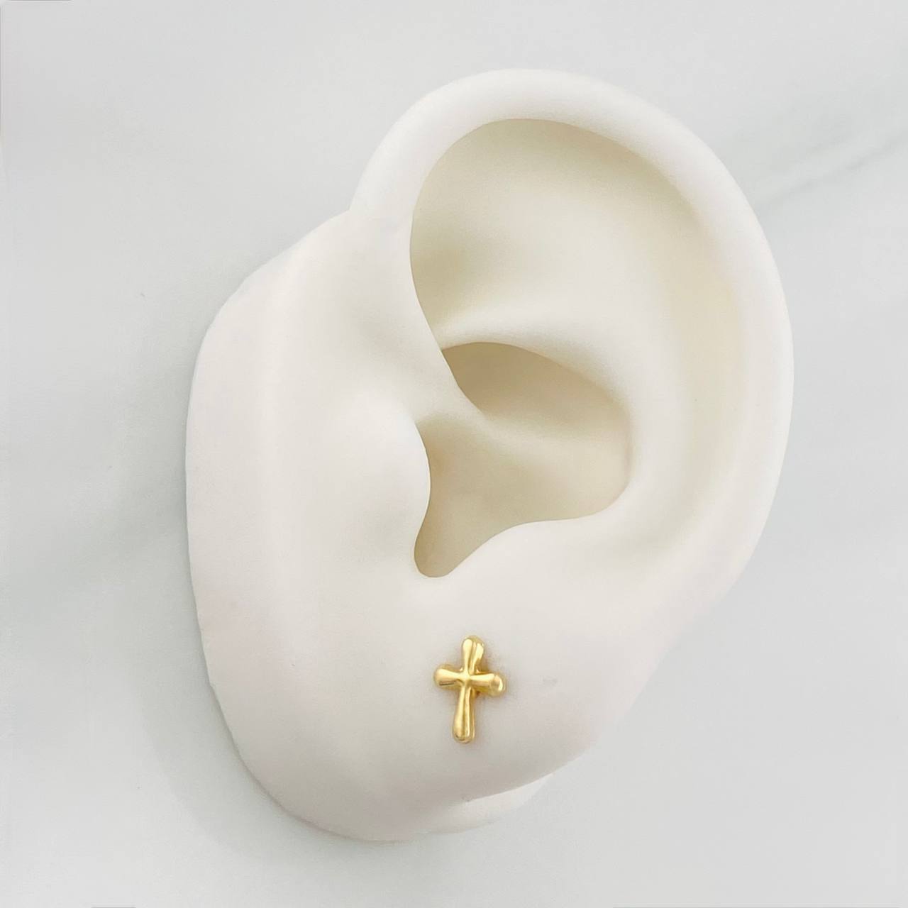 Stud Earrings Cruz 0.55g / in / 5.66mm Yellow Gold 18K