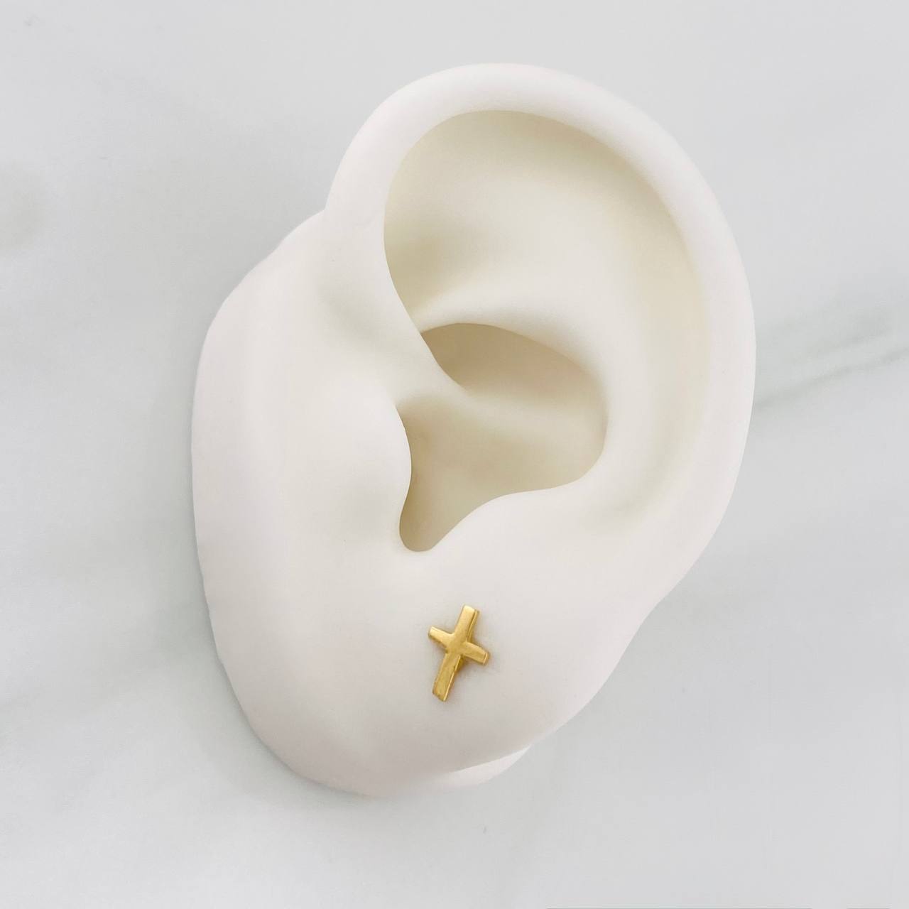 Stud Earrings Cruz 0.7g / in / 5.24mm Yellow Gold 18K