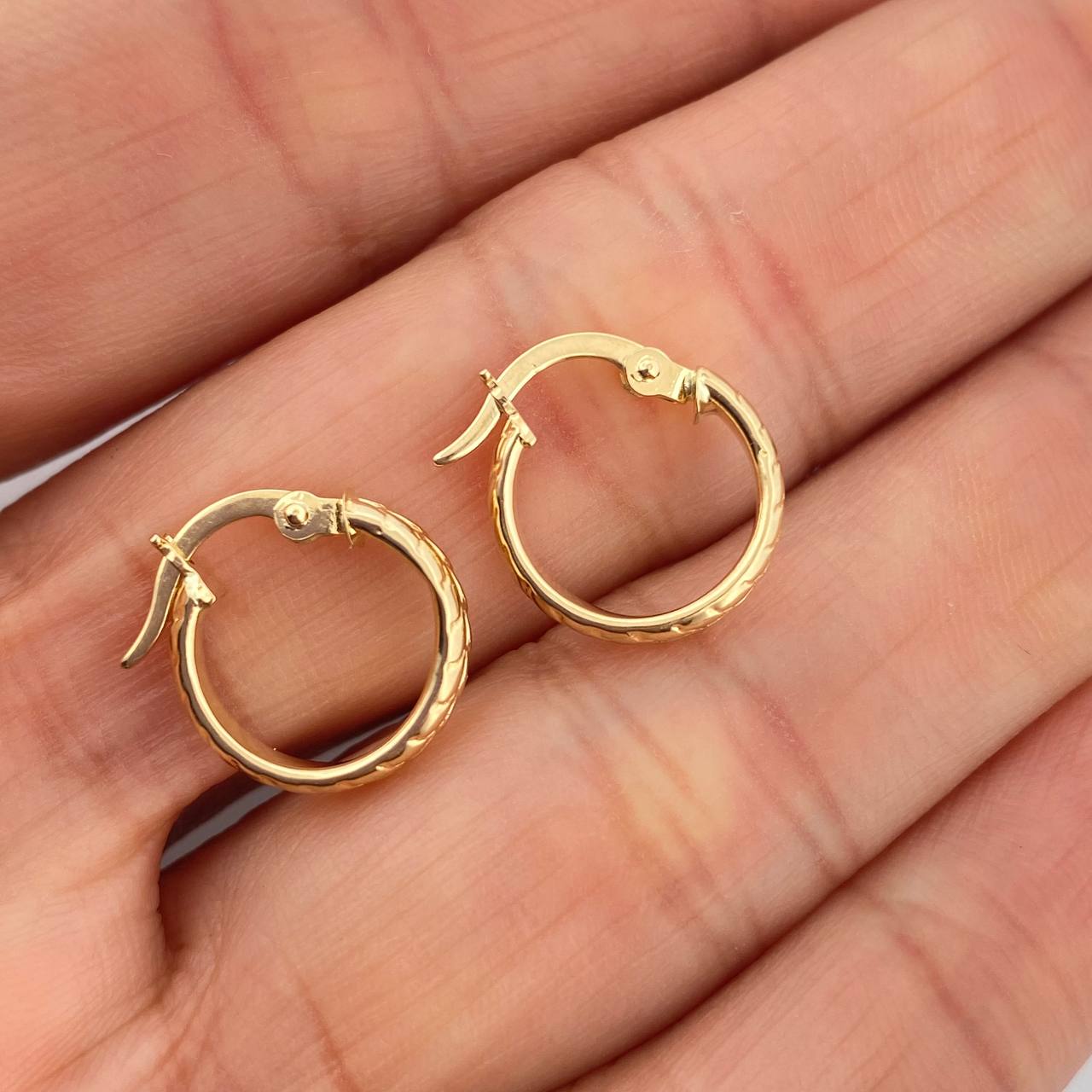Candongas Kuki 0.9gr / 1/2 in / Oro Amarillo 18K %