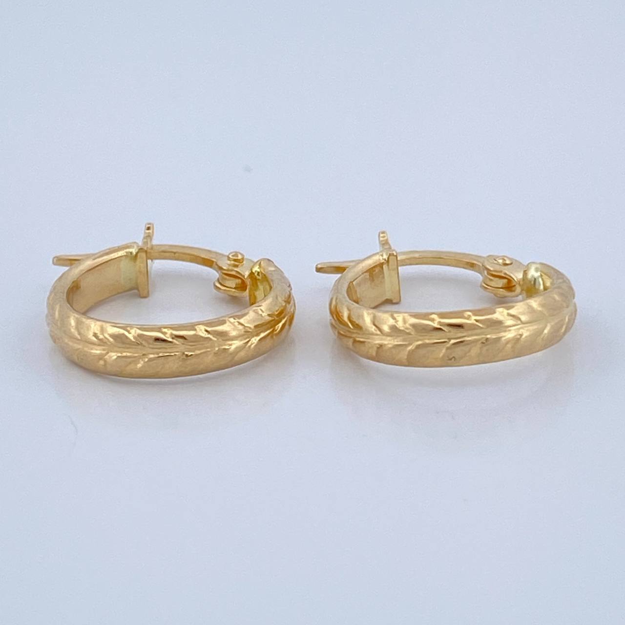 Candongas Kuki 0.9gr / 1/2 in / Oro Amarillo 18K %
