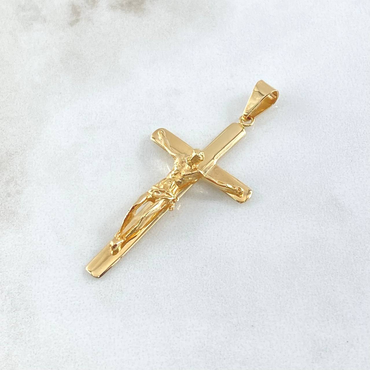 Dije Crúz Cristo 4.8gr / 5cm / Puntas Bordeadas Oro Amarillo 18K ©