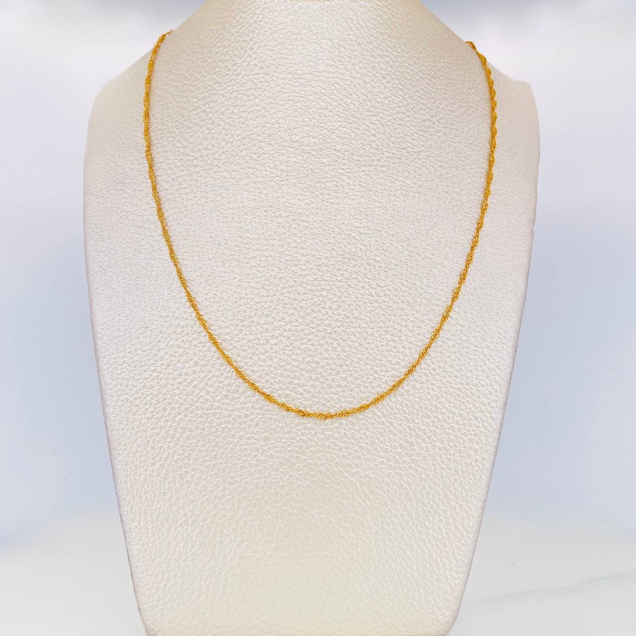 Cadena Singapur 2.15g / 18 in / 1.54mm Oro Amarillo 18K