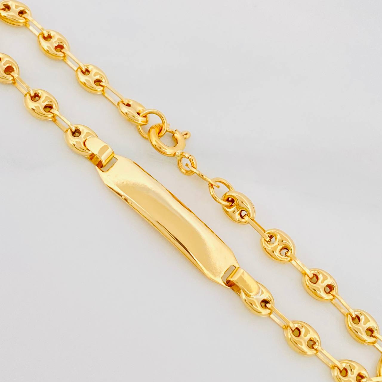 Pulso GC Placa 2.5g / 7 in / 3.75mm Oro Amarillo 18K