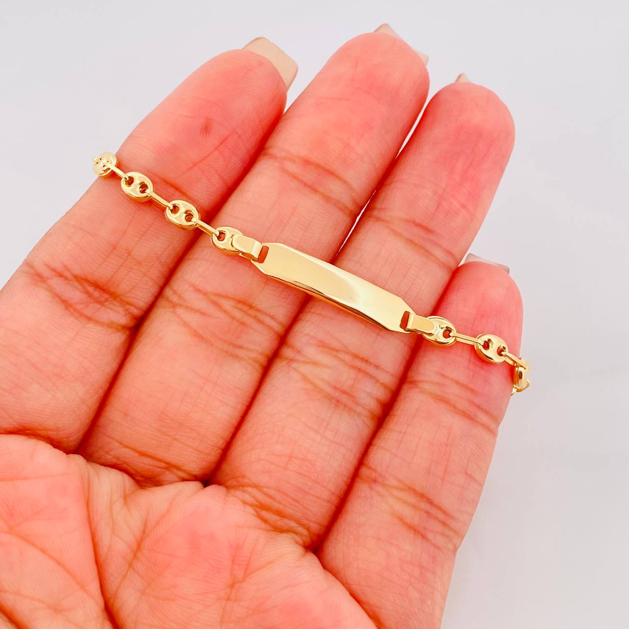 Pulso Bebé GC Placa 2.05g / 6 in / 3.75mm Oro Amarillo 18K