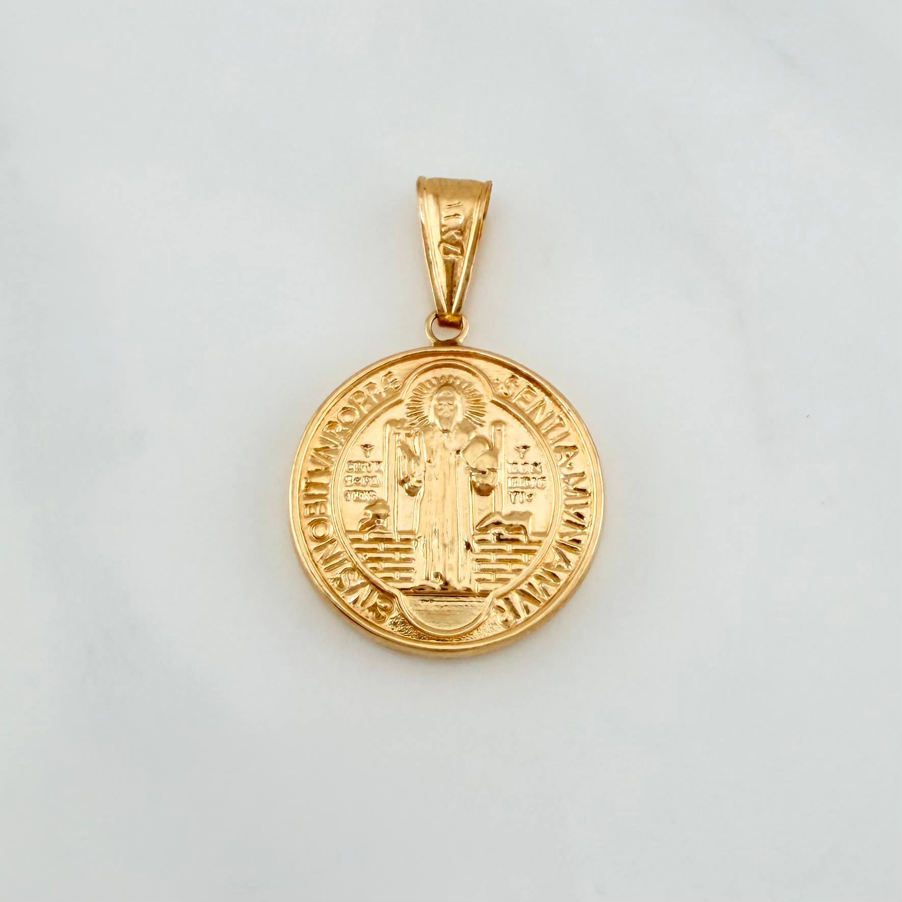 Pendant San Benito 2.5 g / 1 1/4 in 18K Yellow Gold
