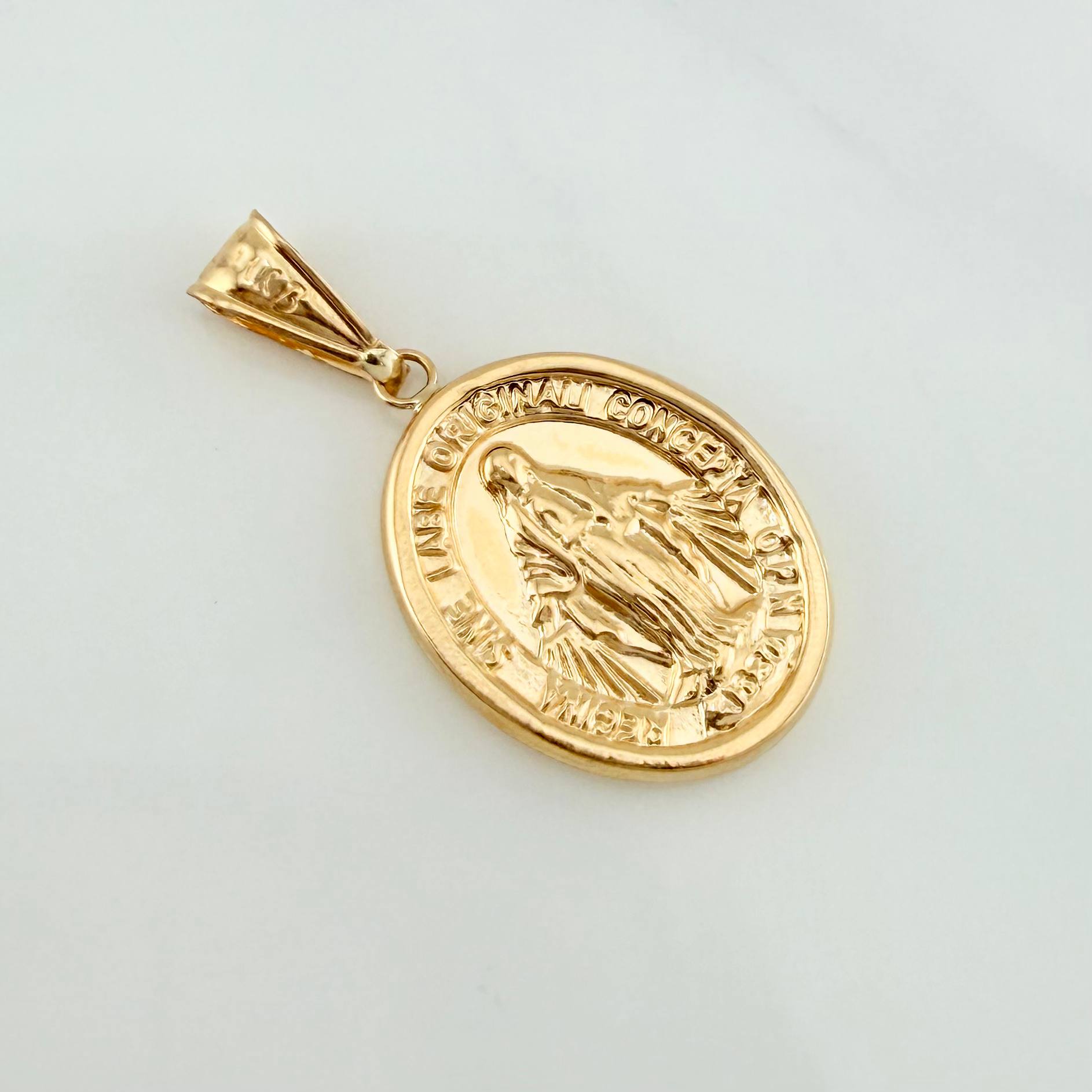 Pendant Miraculous Virgin 1.95 g / 1 1/4 in 18K Yellow Gold