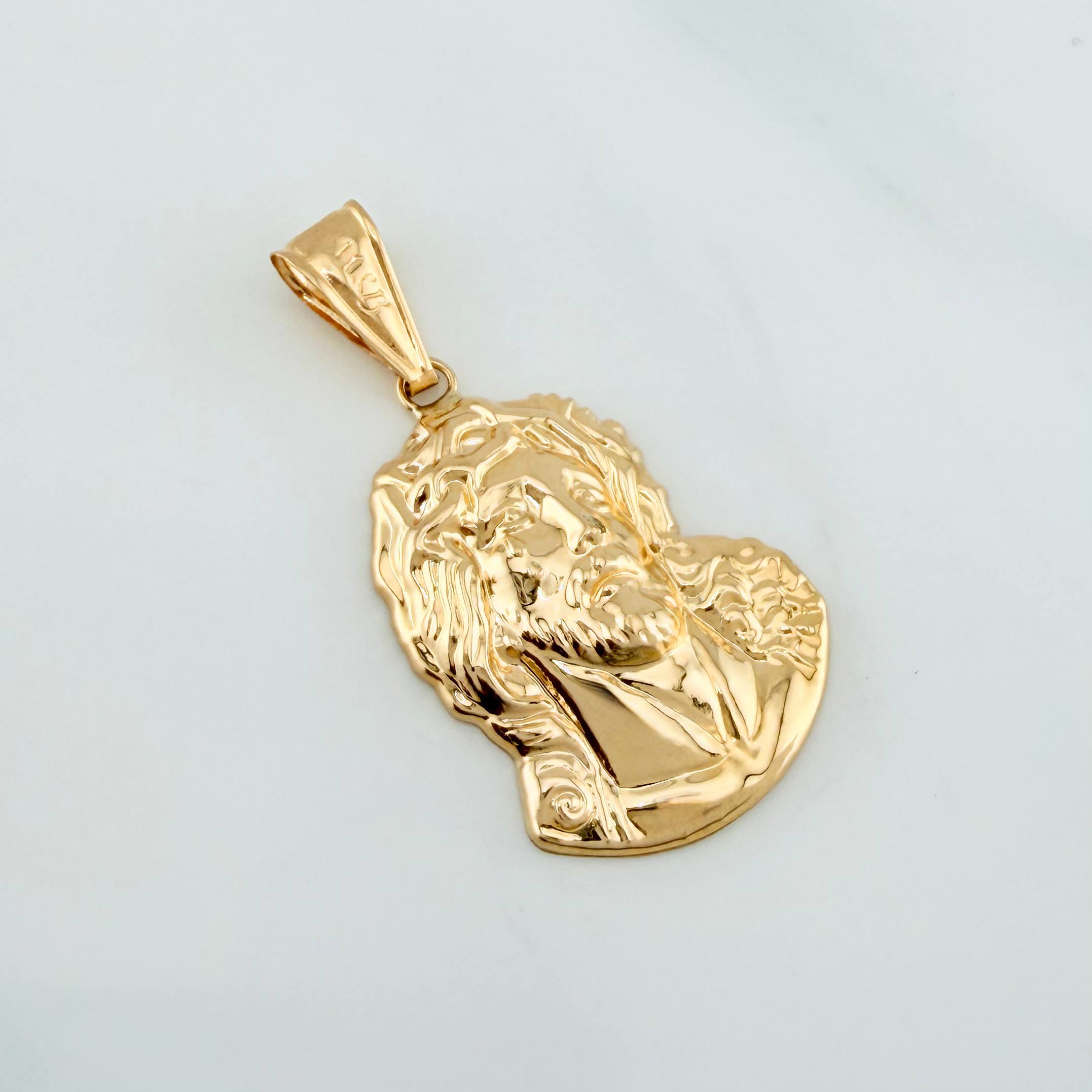 Pendant Face of Christ 2.05 g / 1 1/2 in 18K Yellow Gold