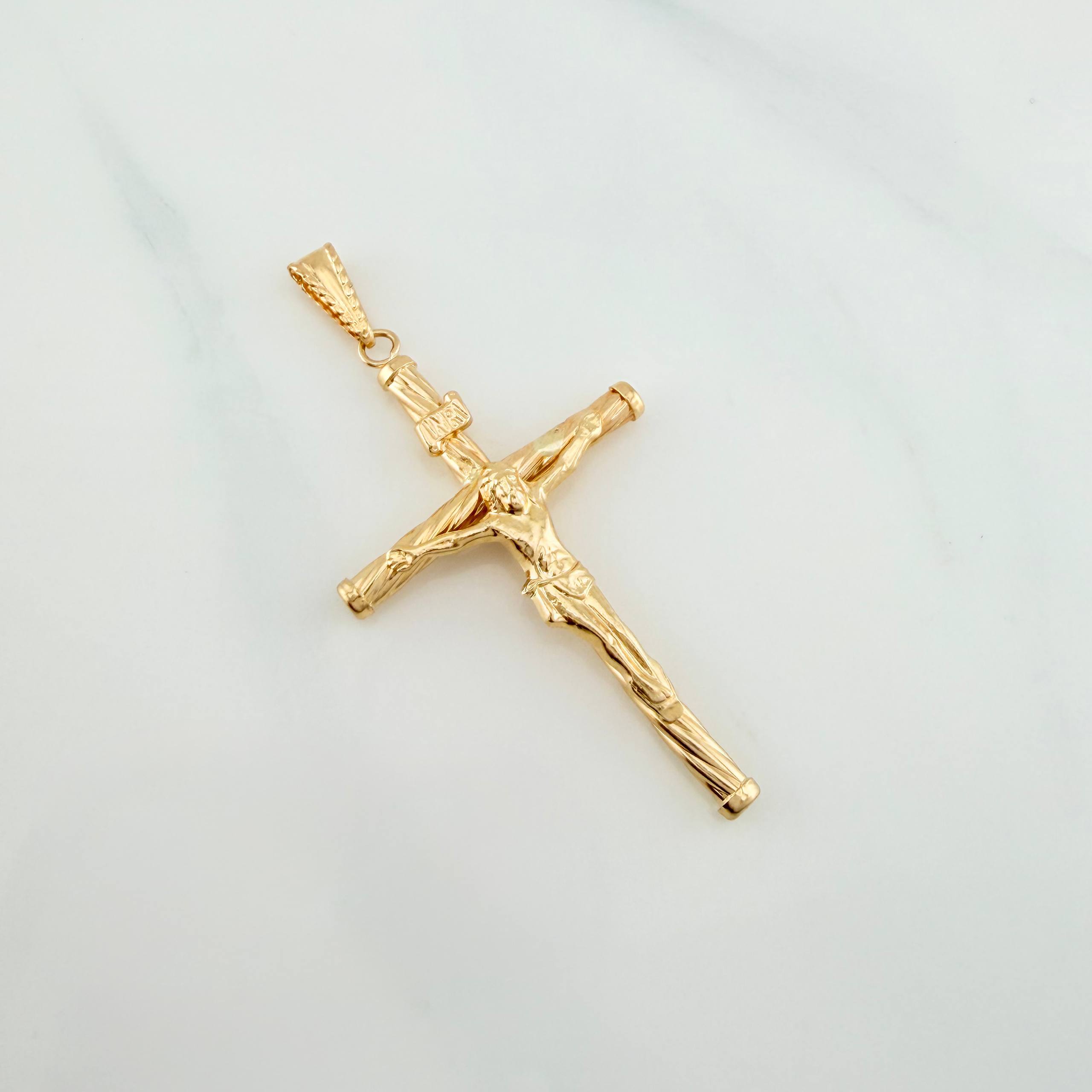 Pendant Cross Christ 1.5 g / 2 in Yellow Gold 18K