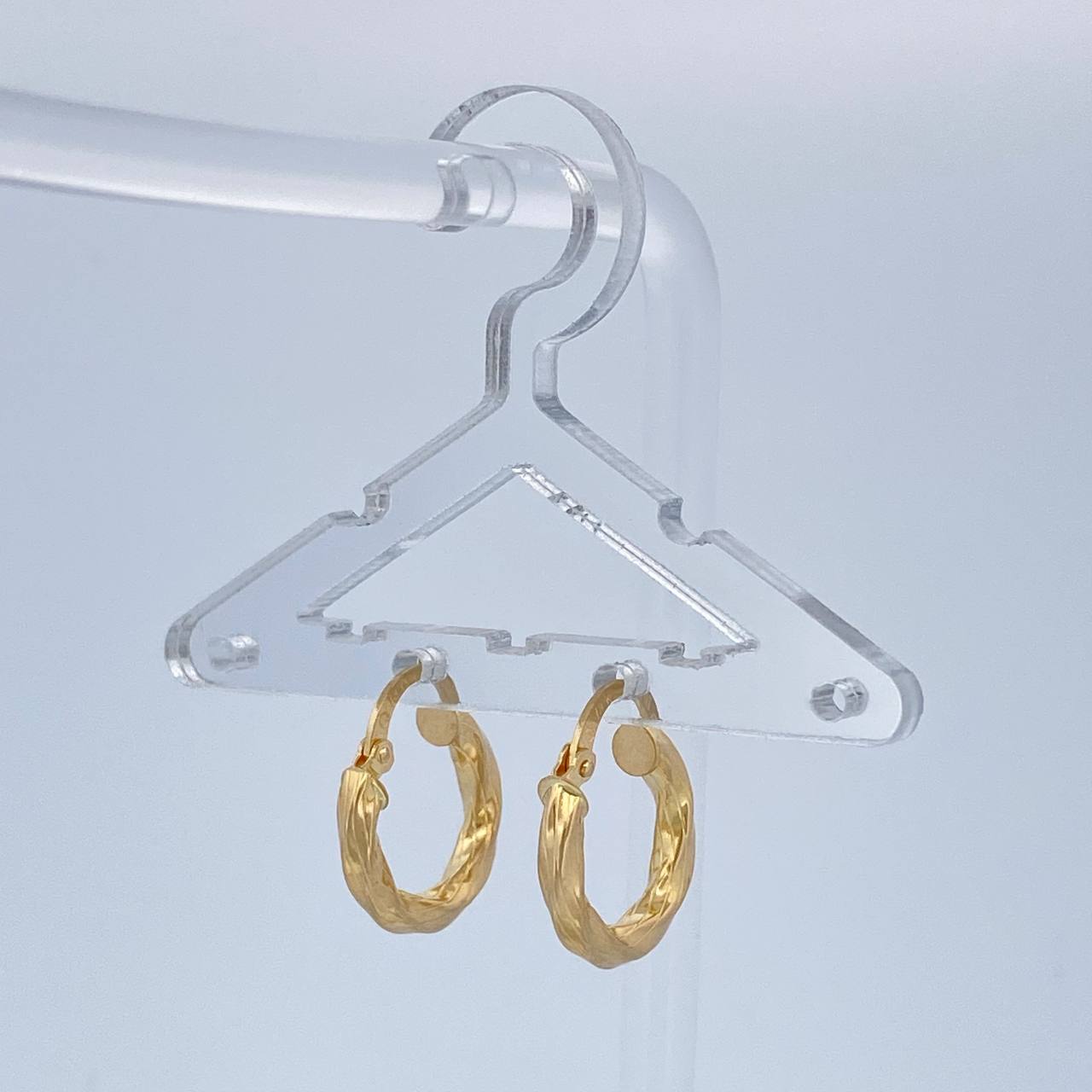 Candongas Isis 1.4gr / 1/2 in / Oro Amarillo 18K %