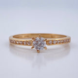 Solitaire Ring 1.9gr / T8 / 18K Yellow Gold %