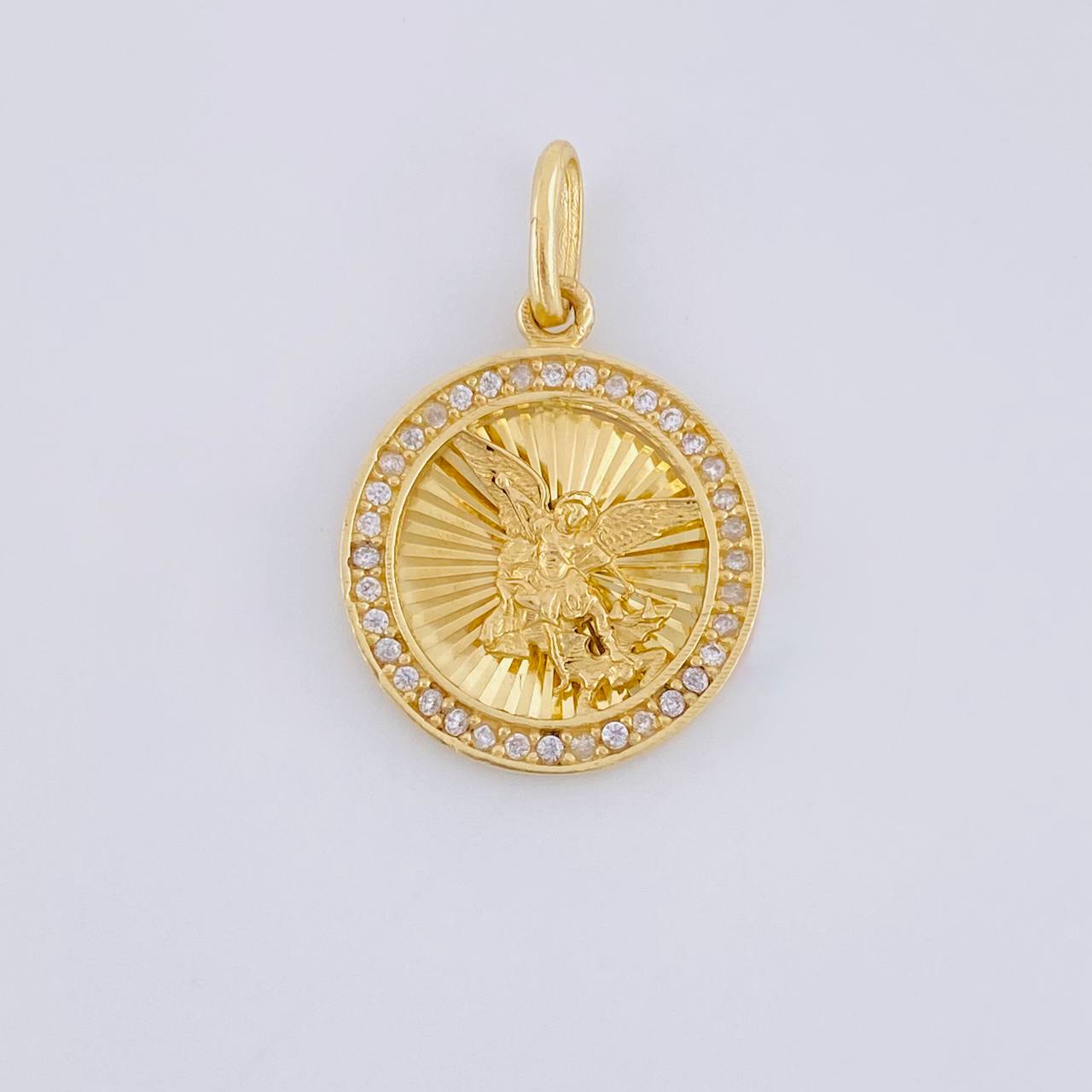 Dije Circulo San Miguel 2.25g / 1 in Oro Amarillo 18K