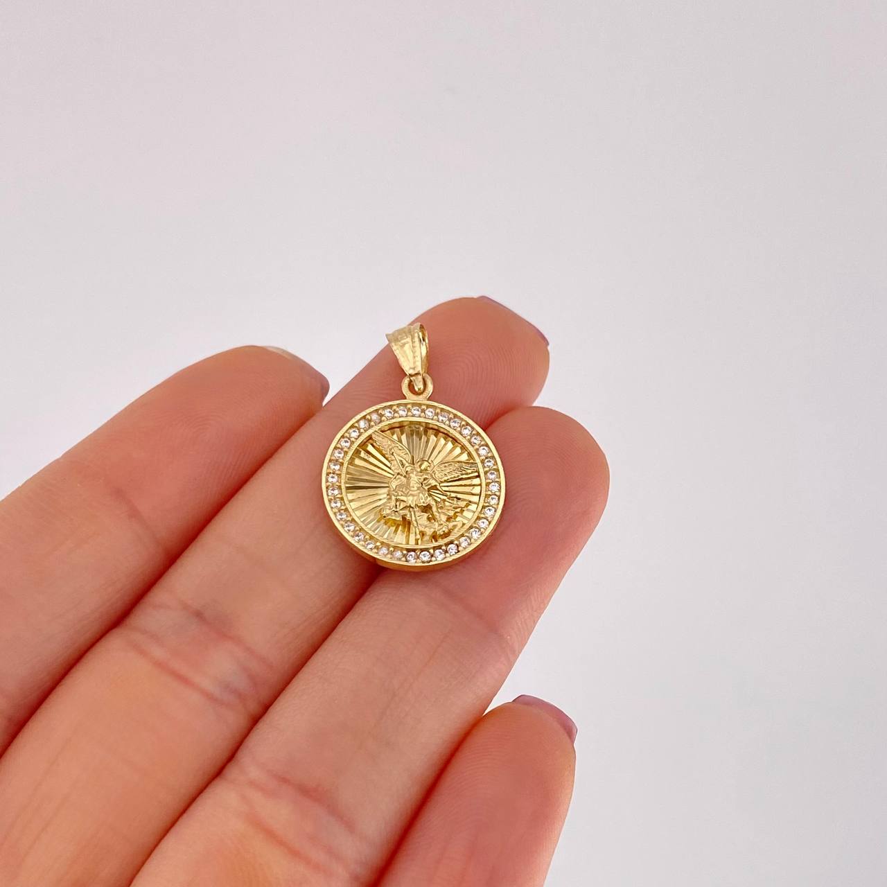 Dije Circulo San Miguel 2.25g / 1 in Oro Amarillo 18K