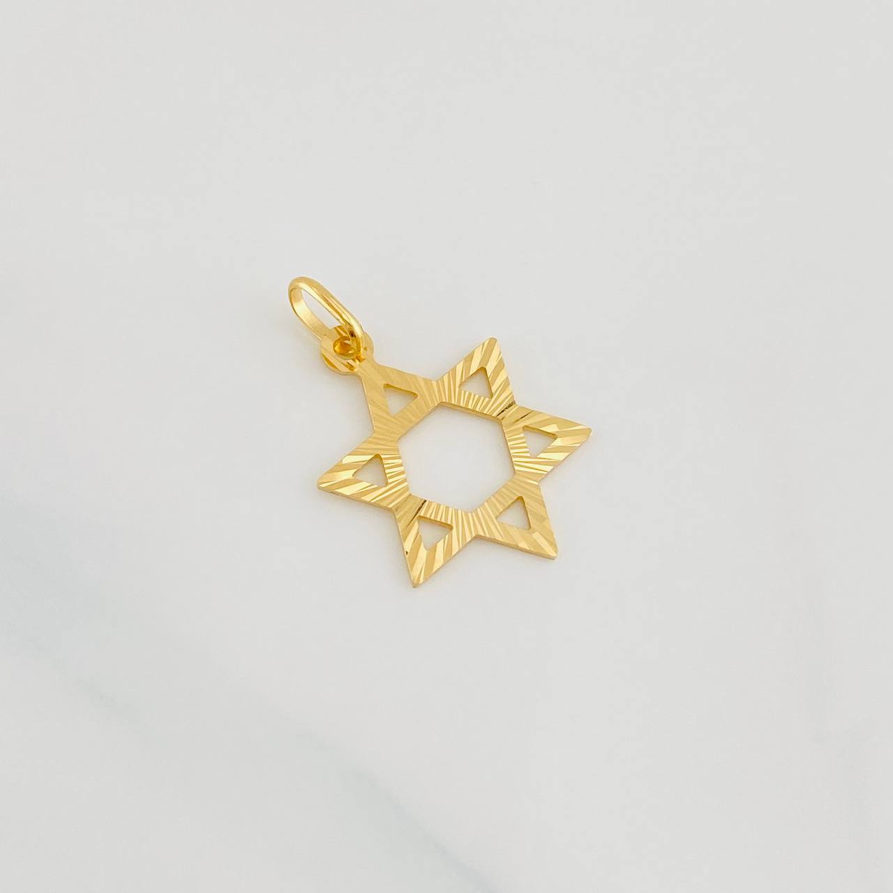Pendant Star Silhouette Bethlehem 1.05g / 1 in 18K Yellow Gold