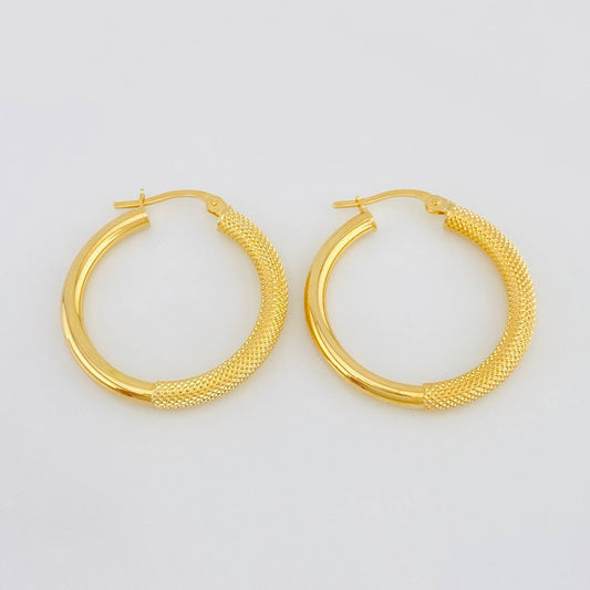 Hoop Earrings Embroidered 2.1g / 1 in 18K Yellow Gold