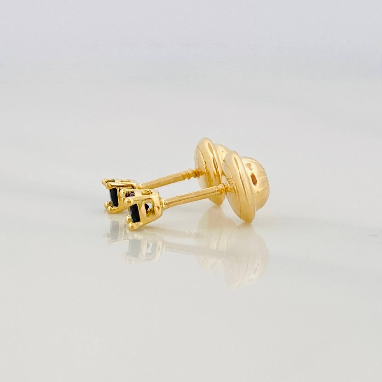 Stud Earrings 4 Claws 0.6g / in / 2.69mm Yellow Gold 18K