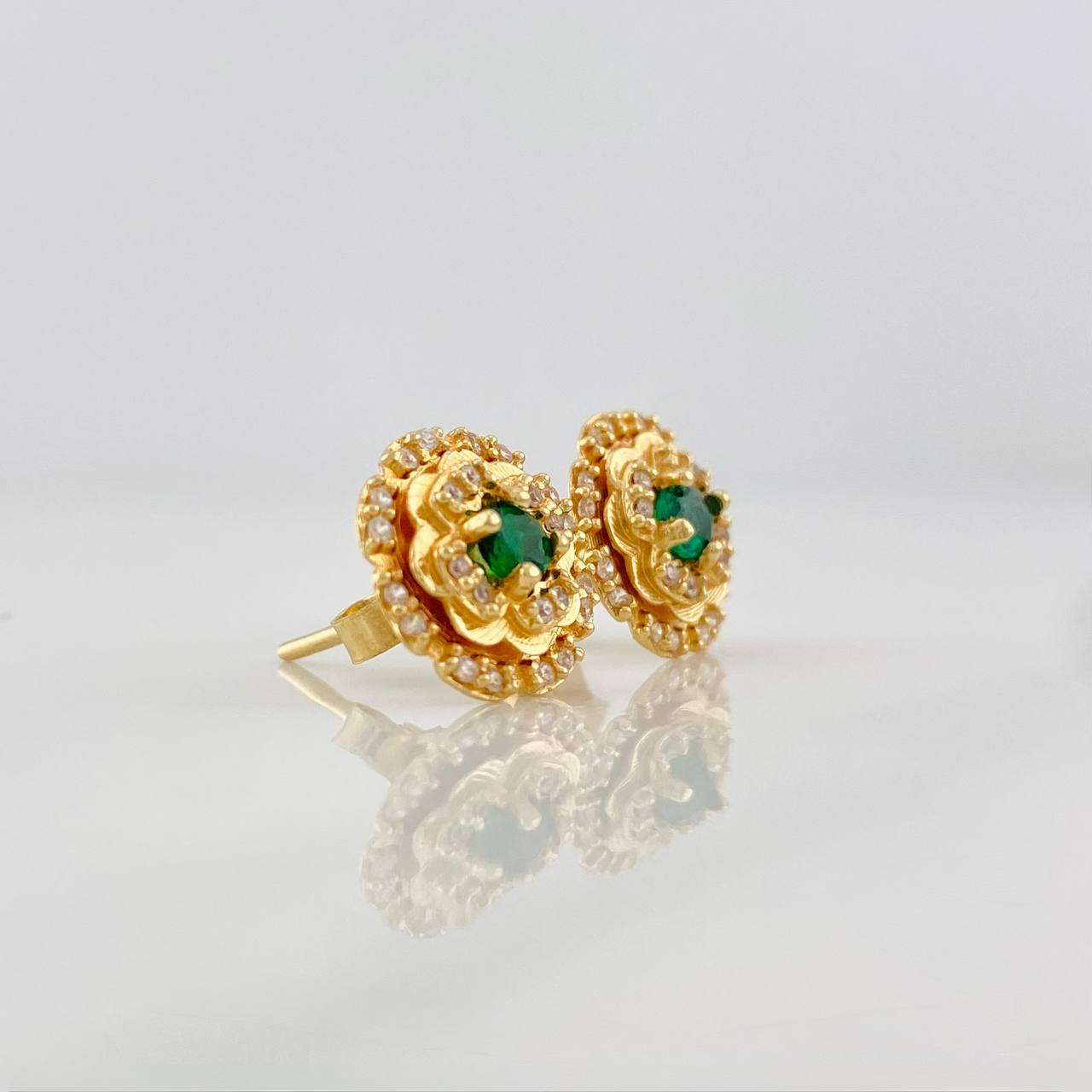 Stud Earrings Flower 5.4g / in / 11.95mm Yellow Gold 18K