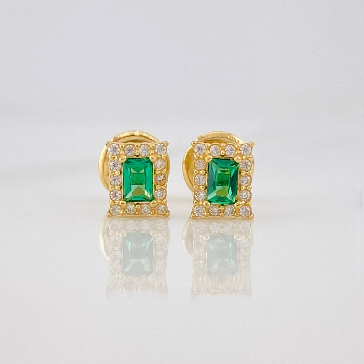 Square Stud Earrings 0.7g / in / 4.05mm Yellow Gold 18K