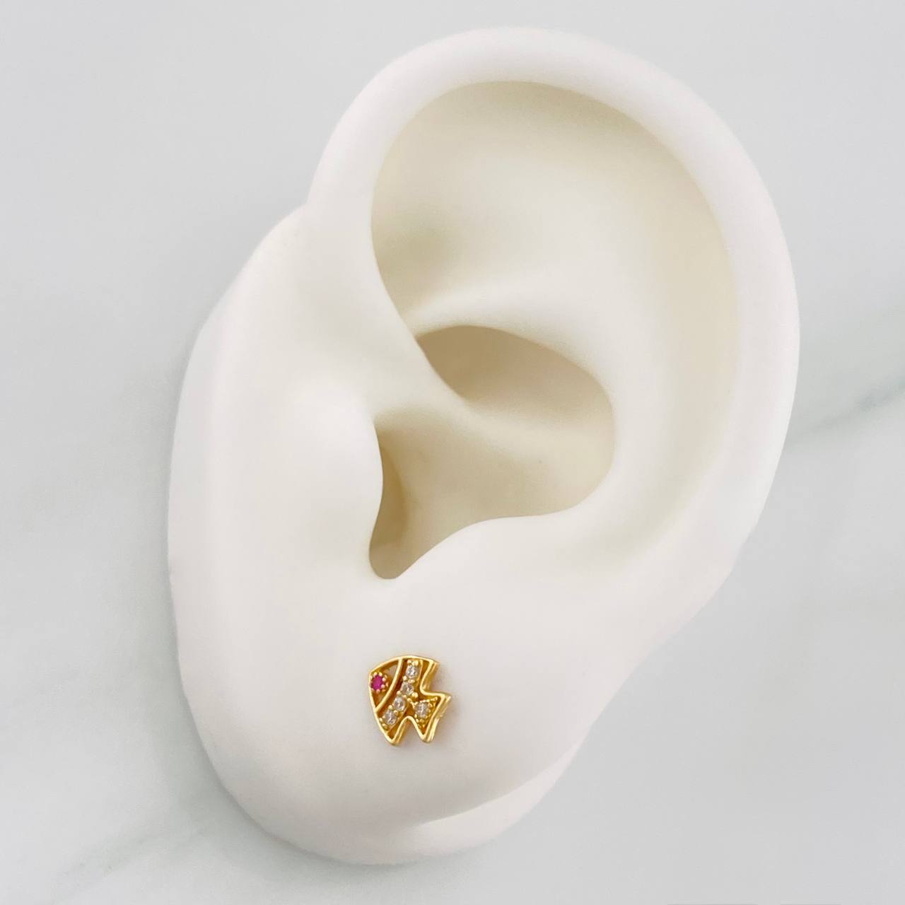 Stud Earrings Fish 0.8g / in / 6.95mm Yellow Gold 18K