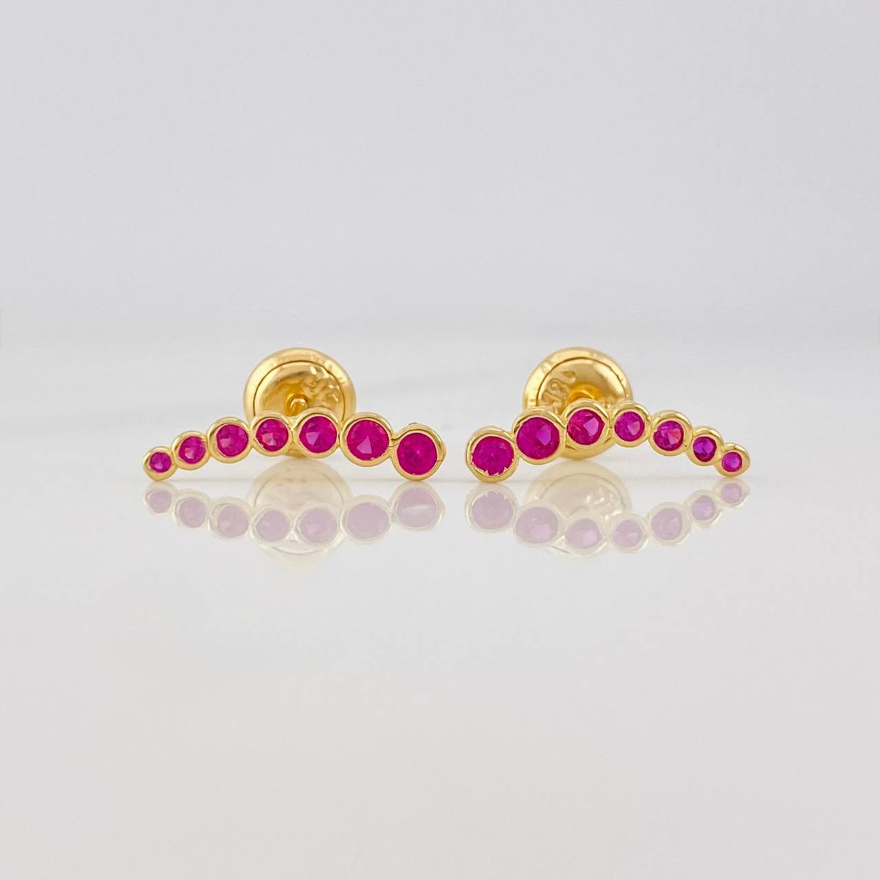 Stud Earrings Circles 0.95g / in / 2.3mm Yellow Gold 18K