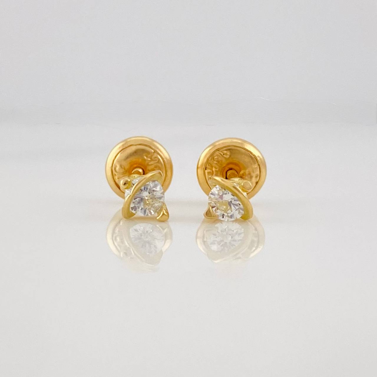 Stud Earrings Saturn 0.75g / in / 3.04mm Yellow Gold 18K