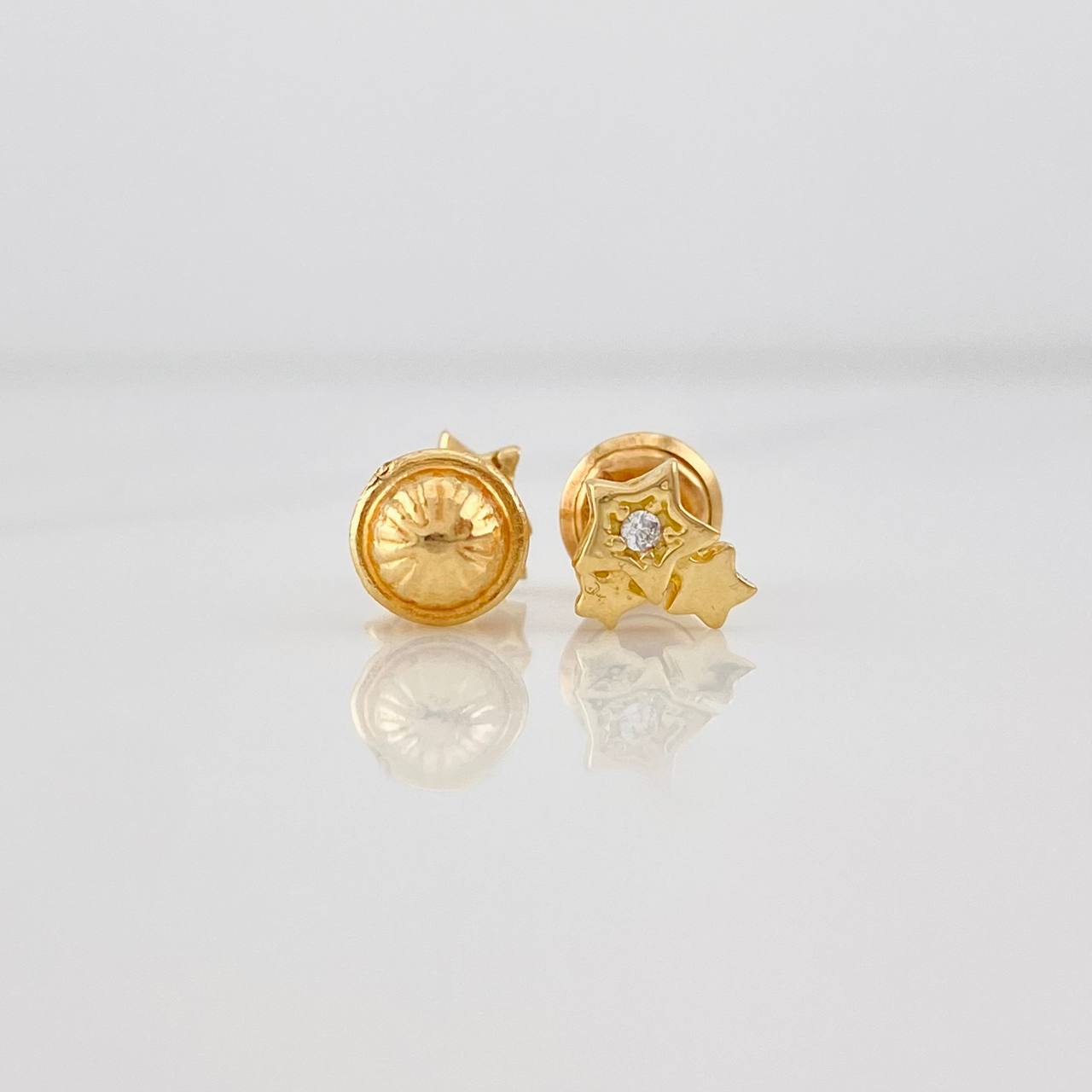 Stud Earrings Stars 0.8g / in / 5.59mm Yellow Gold 18K