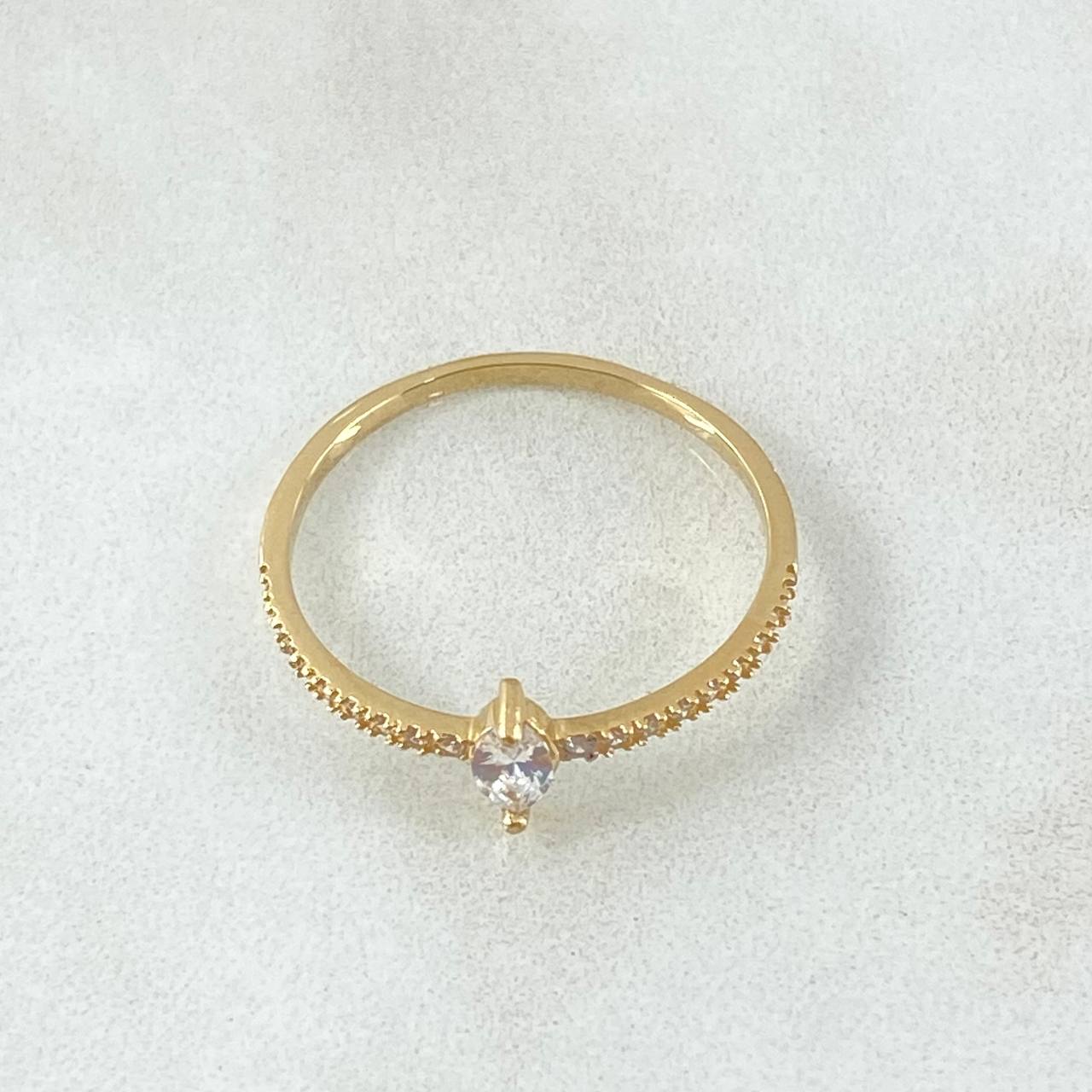 Anillo Solitario Centella 1.3gr / T6 / Oro Amarillo 18K ©