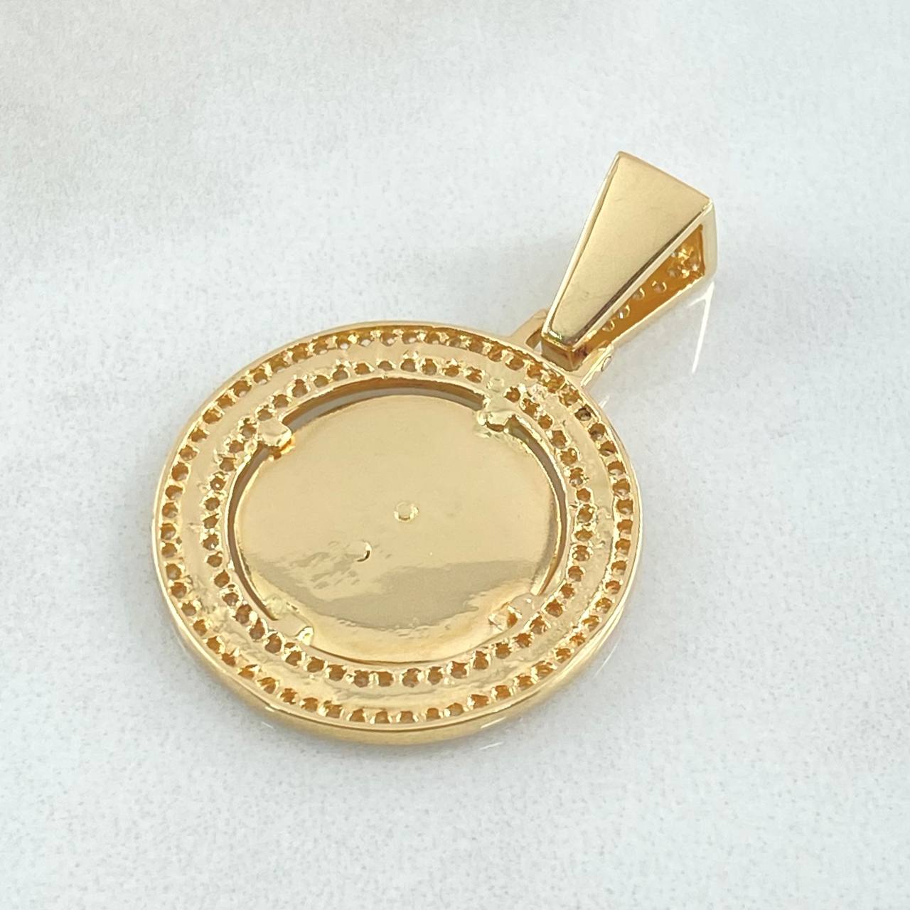 Pendant Circular Frame Crown 6.2gr / 3.3cm / 18K Gold