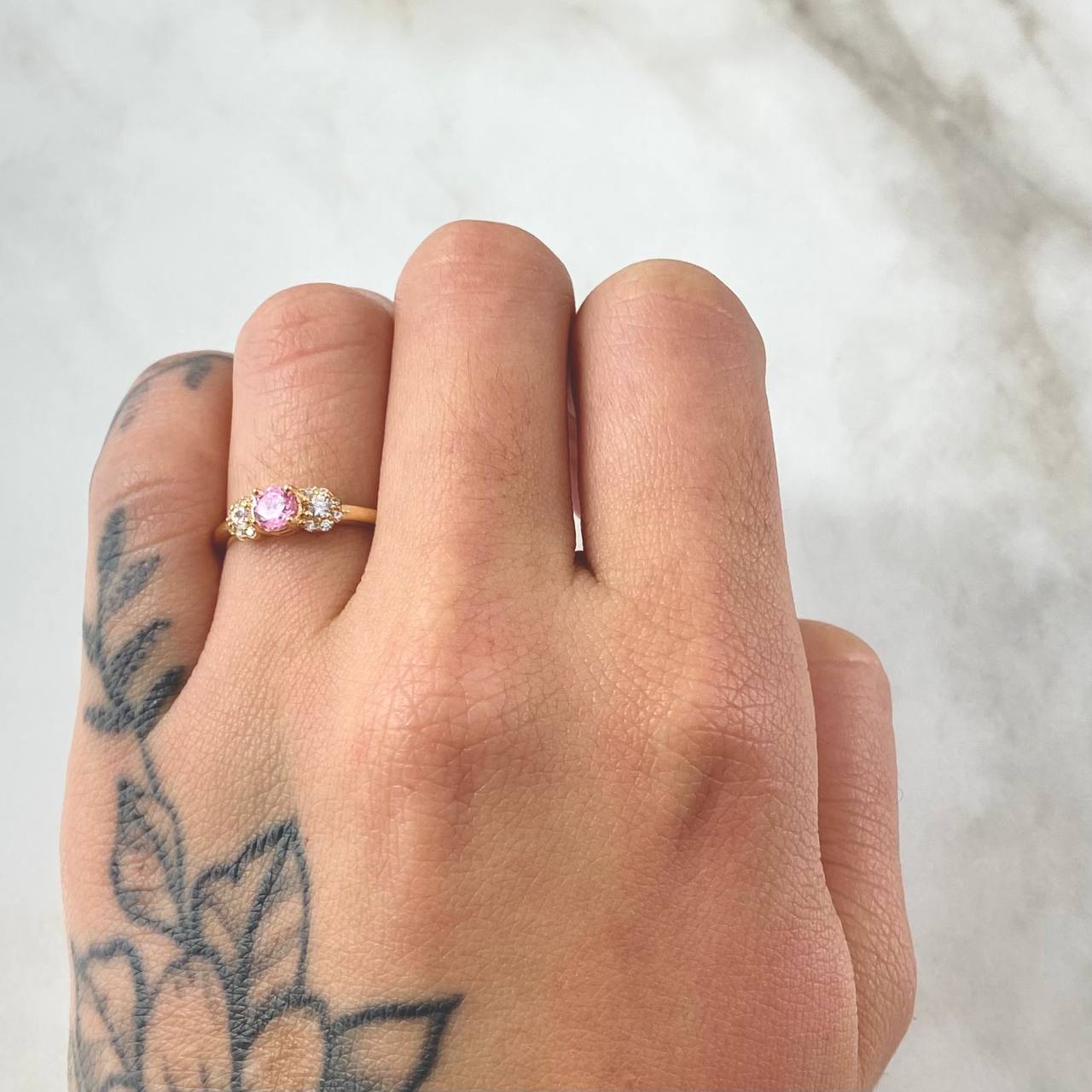 Anillo Solitario Copos Laterales 1.55gr / T4 1/2 / Oro 18K