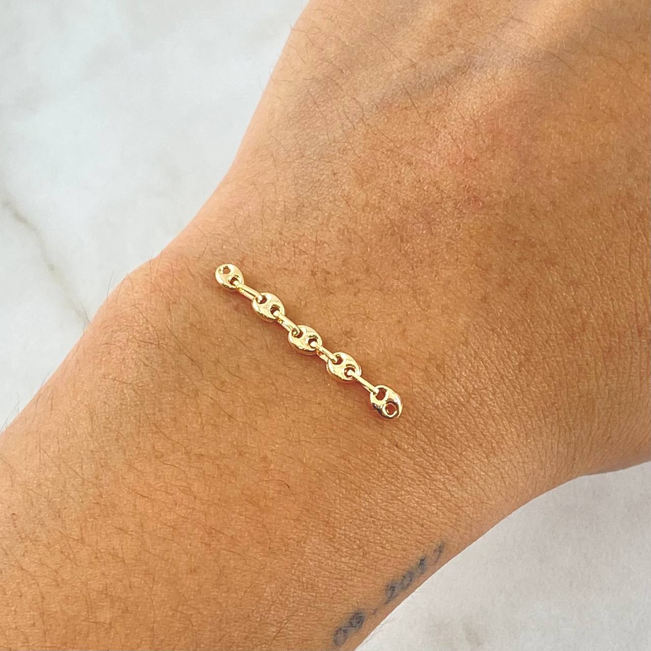 Charm Scrap GC 0.3gr / 1.2in 18K Gold ©