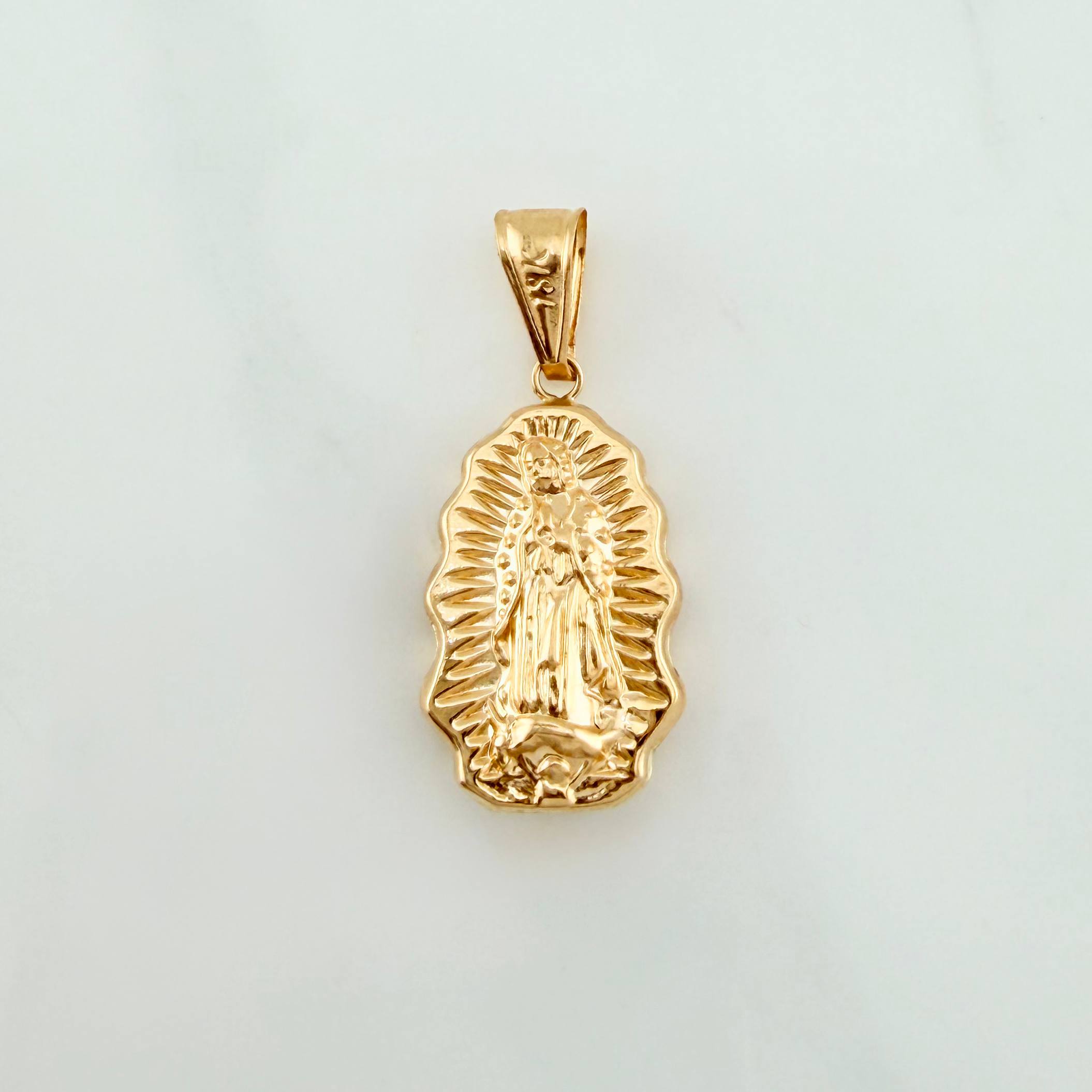 Pendant Virgin of Guadalupe 1.7 g / 1 1/4 in Yellow Gold 18K
