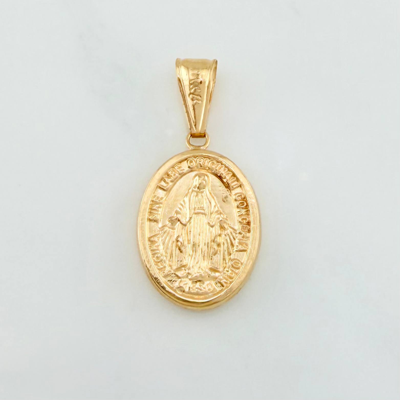 Pendant Miraculous Virgin 1.4 g / 1 1/4 in 18K Yellow Gold