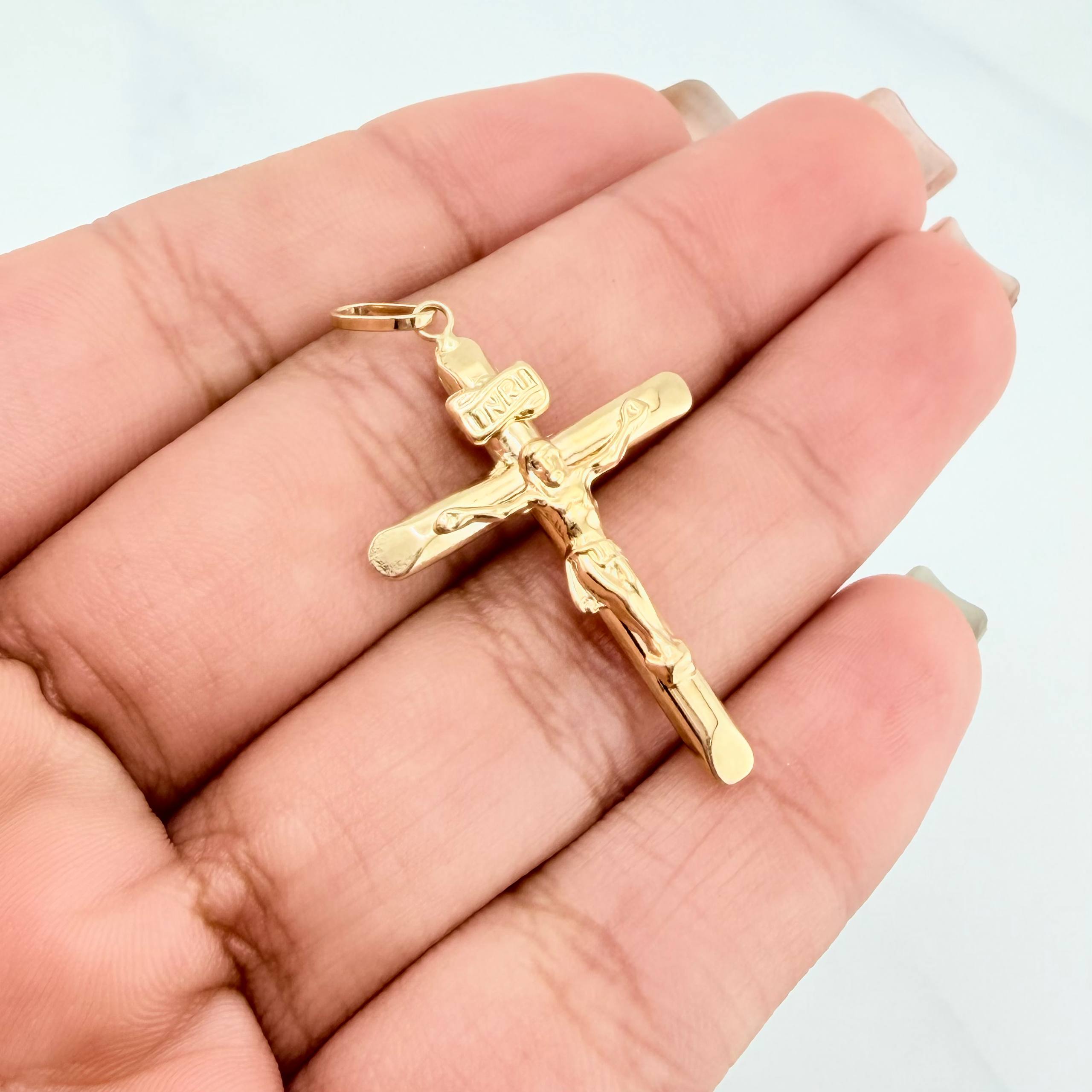 Pendant Cross Christ Flat Tips 1.3 g / 1 1/2 in Yellow Gold 18K