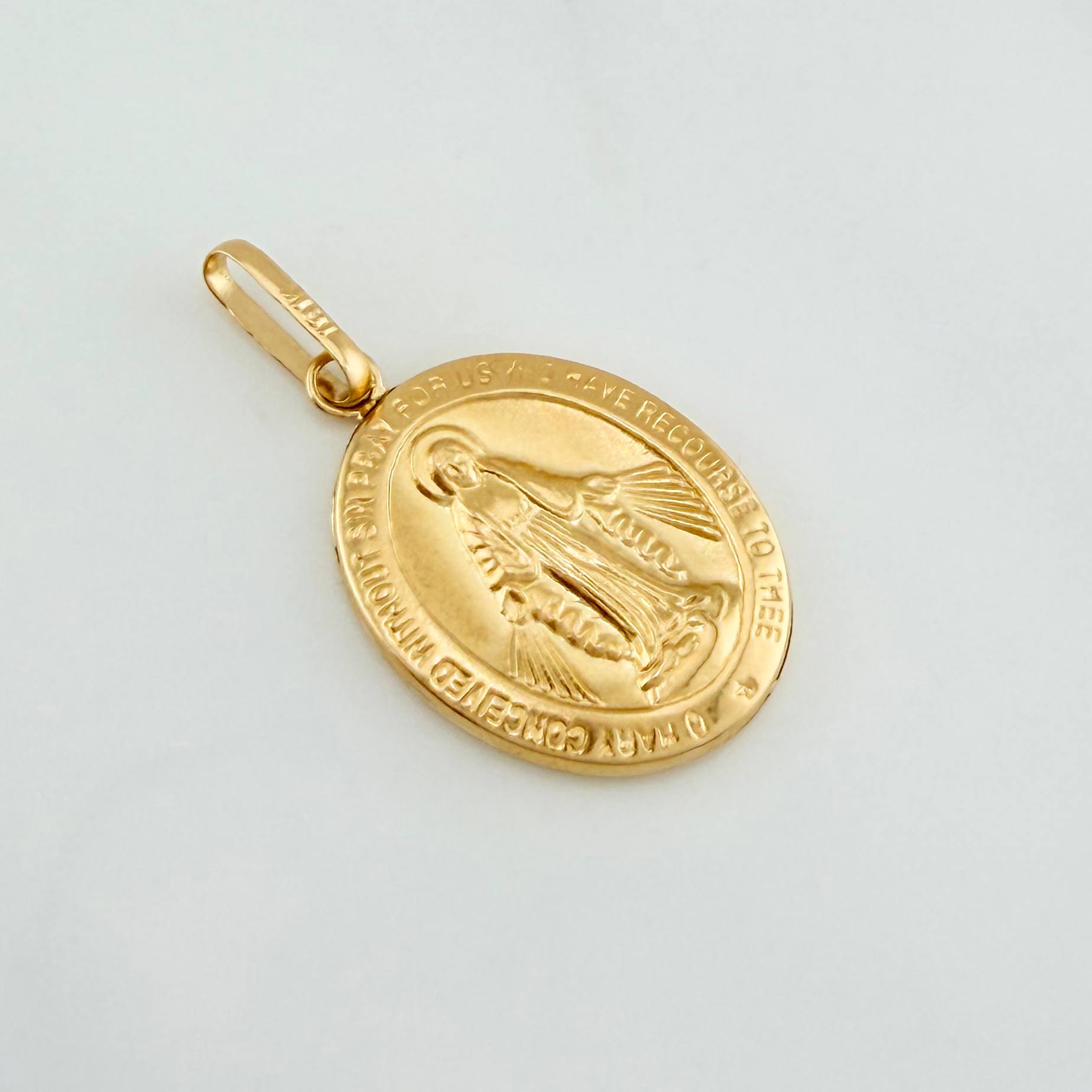 Dije Virgen Milagrosa 1.7 g / 1 1/4 in Oro Amarillo 18K