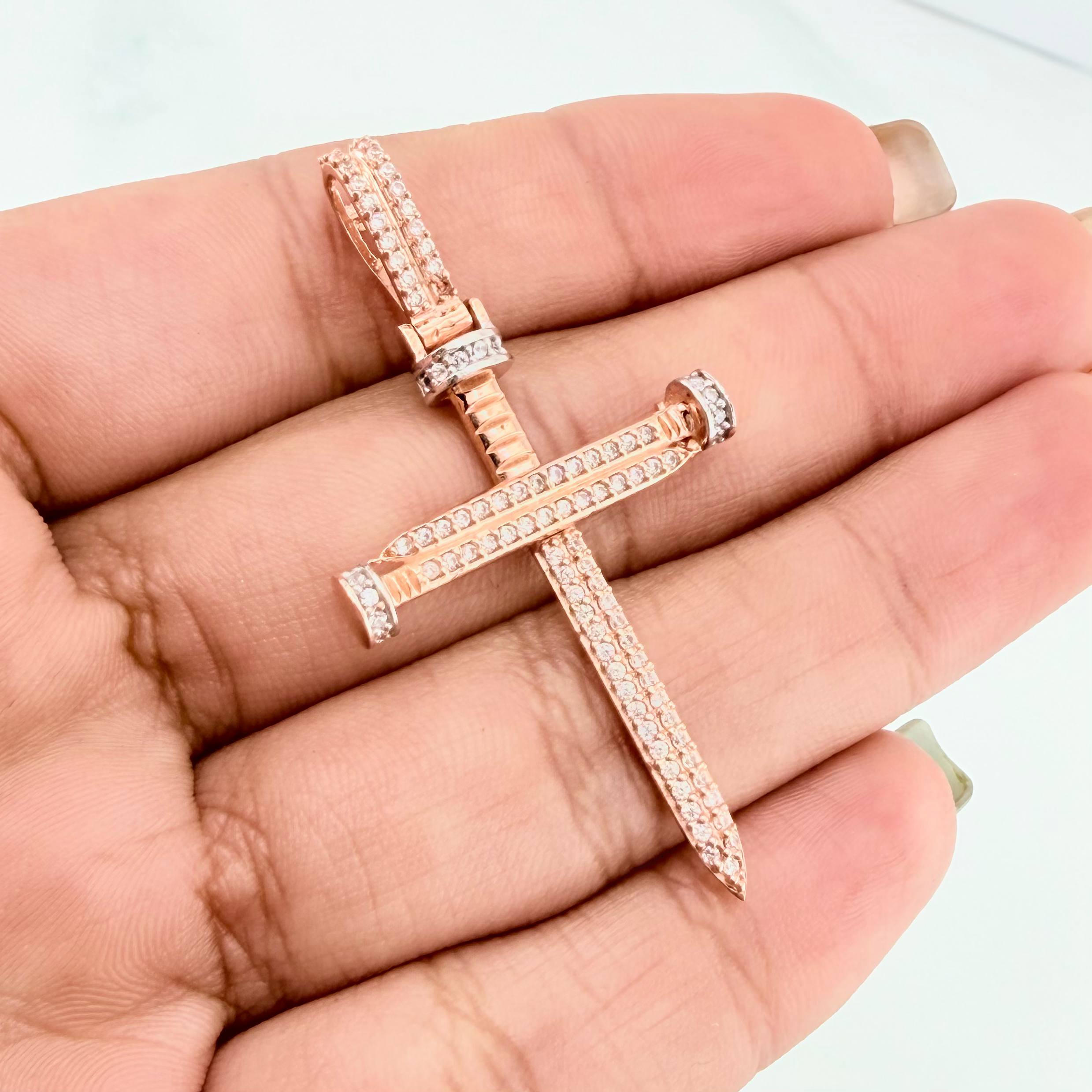 Pendant Nail Cross 3.95 g / 2 in Two Golds White Rose 18K