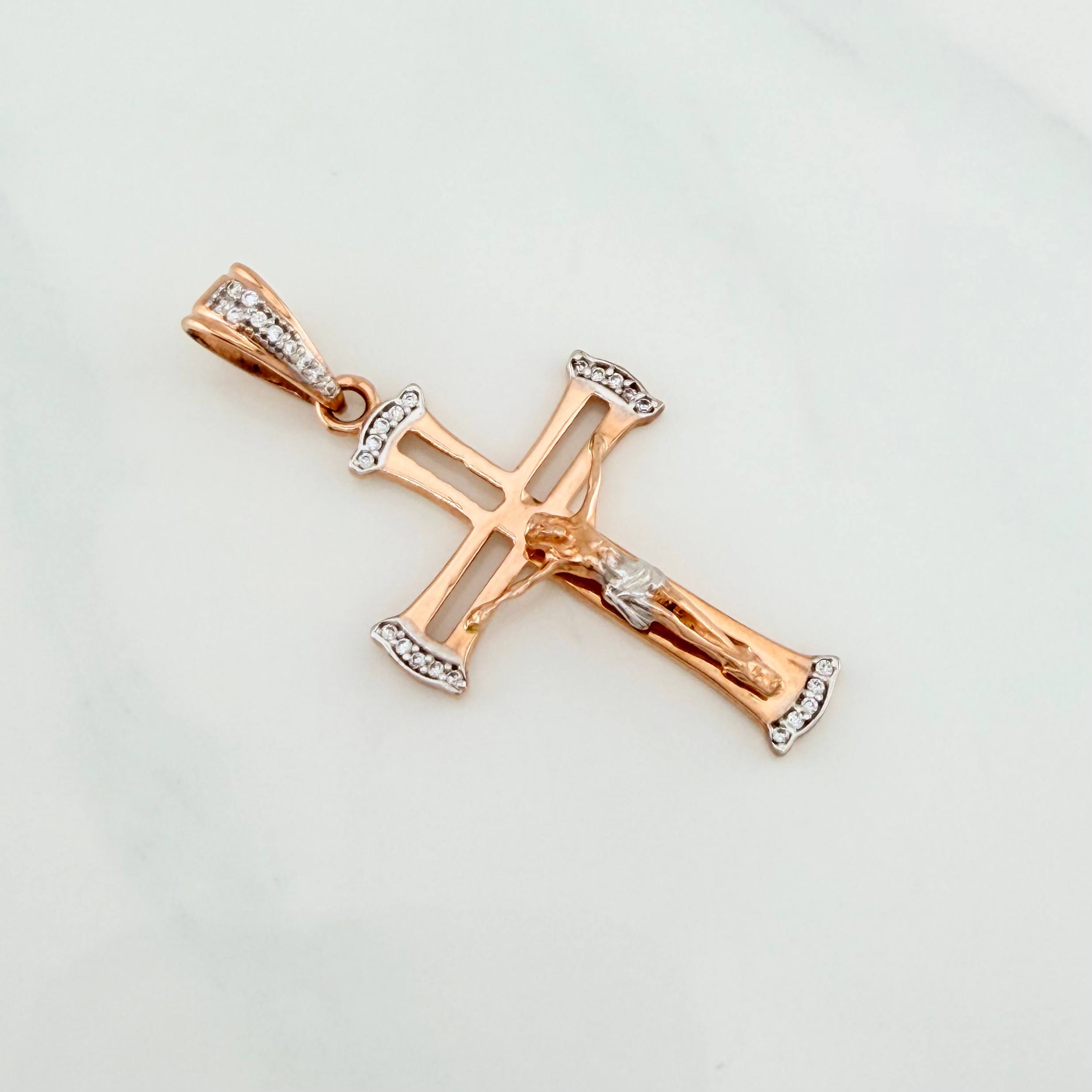Pendant Cross Christ 3.4 g / 1 3/4 in Two Golds White Rose 18K