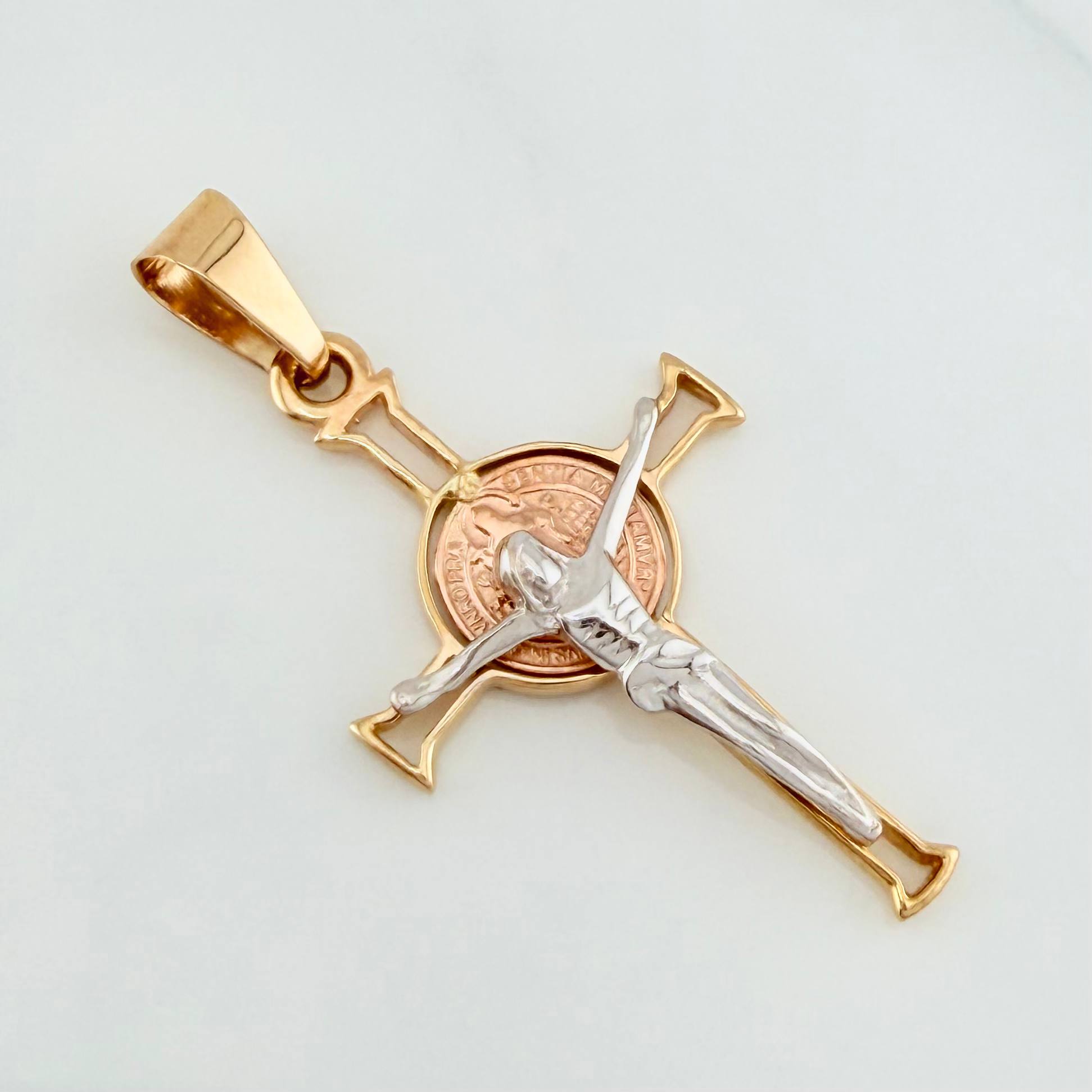 Pendant Cross Christ 3 g / 1 1/2 in Three Golds 18K