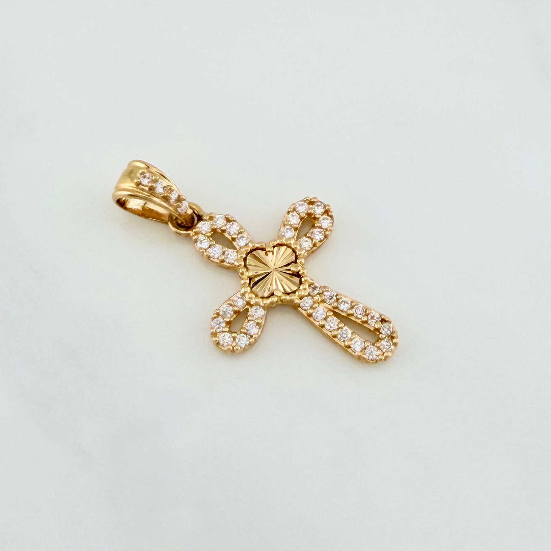 Clover Cross Pendant 1.25 g / 1 in Yellow Gold 18K