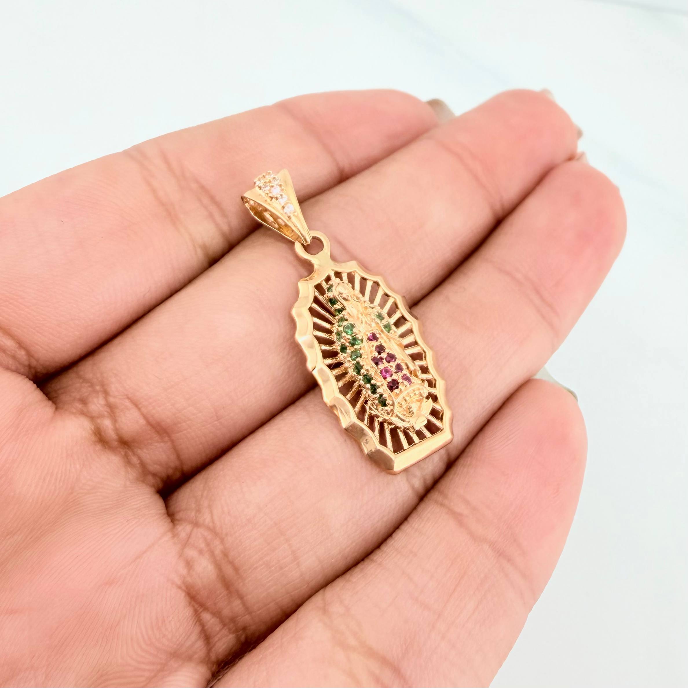 Pendant Virgin of Guadalupe 3 g / 1 1/4 in 18K Yellow Gold