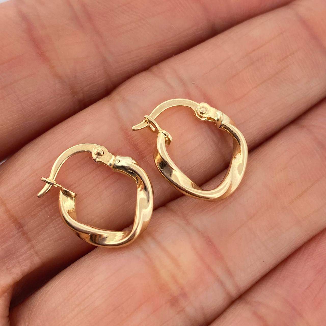 Candongas Asby 1.05gr / 1/2 in / Oro Amarillo 18K %