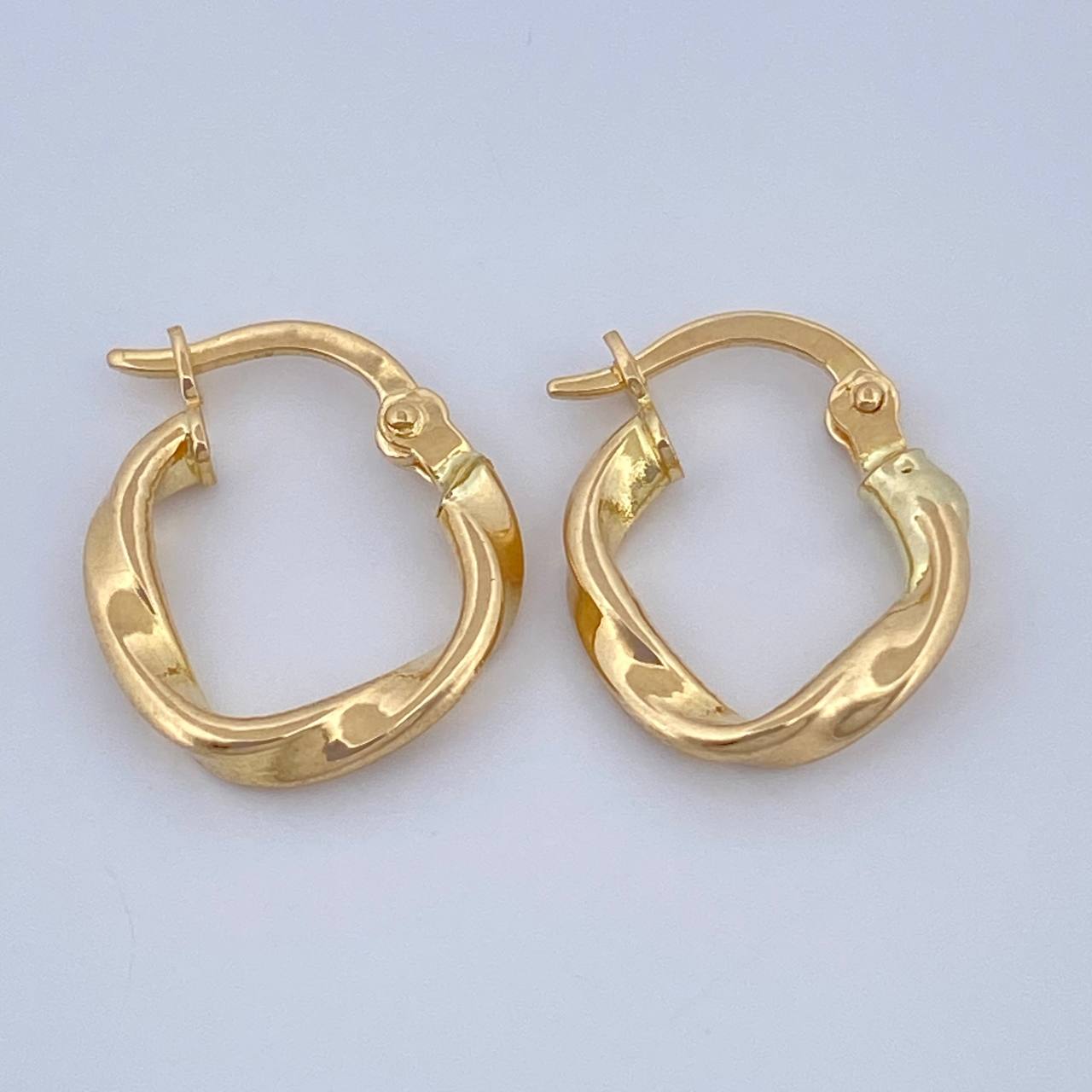 Candongas Asby 1.05gr / 1/2 in / Oro Amarillo 18K %